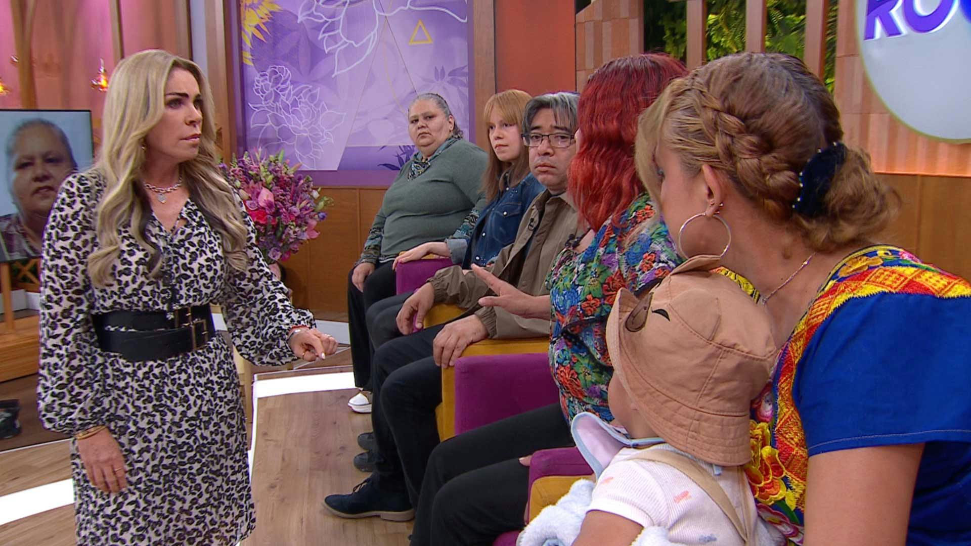 Quieren que les regale a mi hijo | Programa del 17 de septiembre 2025