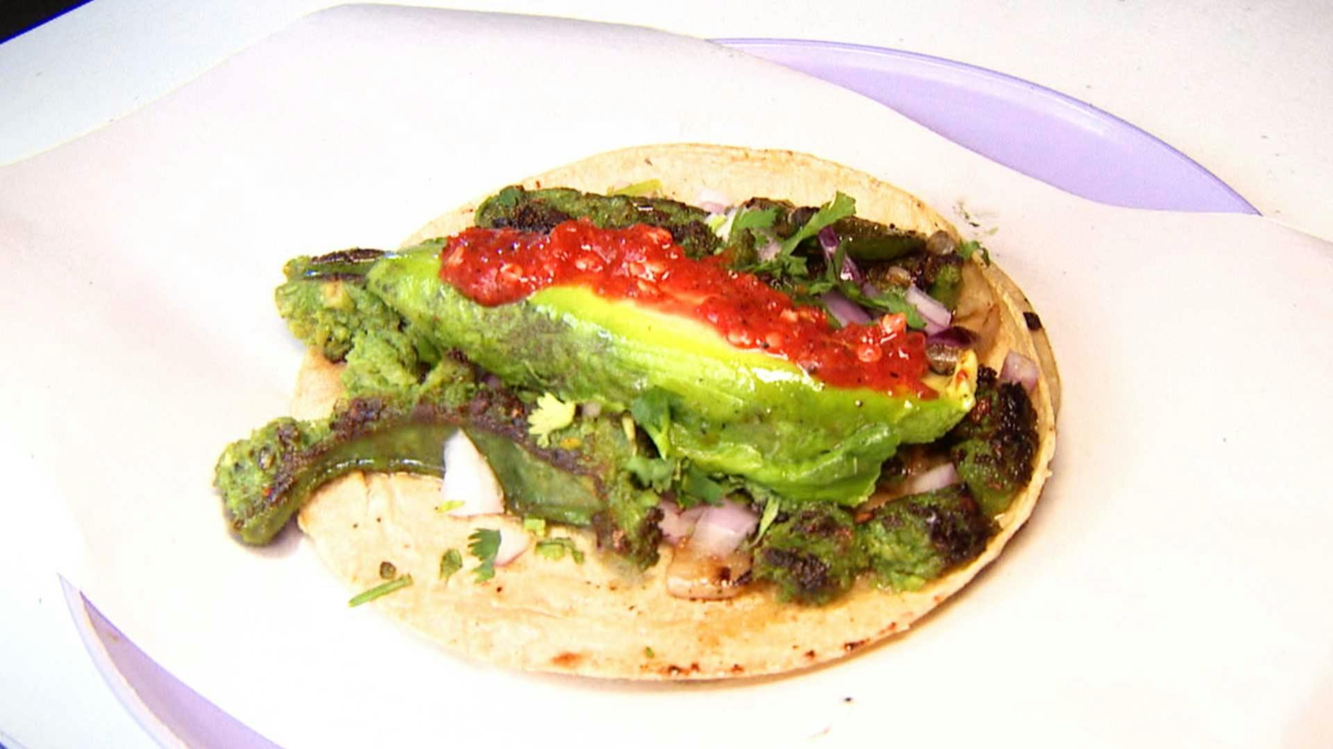 ¡Pura sabrosura toluqueña! Checa los tacos de chorizo que deleitaron a Rahmar