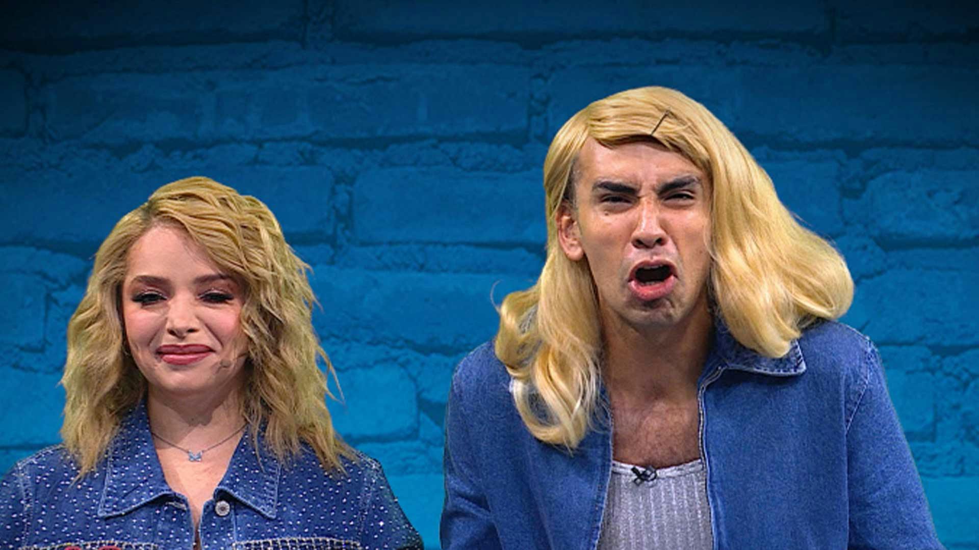 Sandra Itzel leyó los comentarios del público y respondió a todos