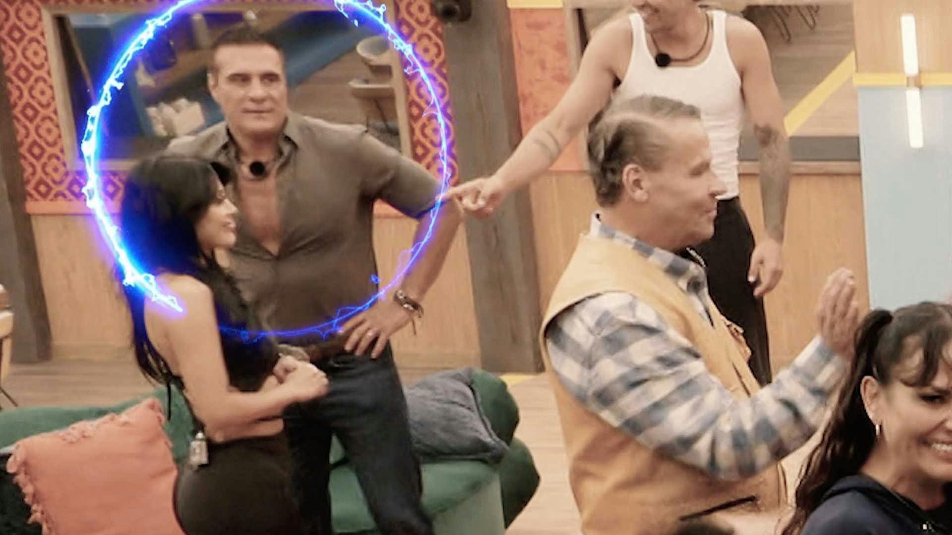 ¡Imperdible! Kim y 'El Patrón' no ocultan su reacción al ver volver a Eleazar a La Granja VIP