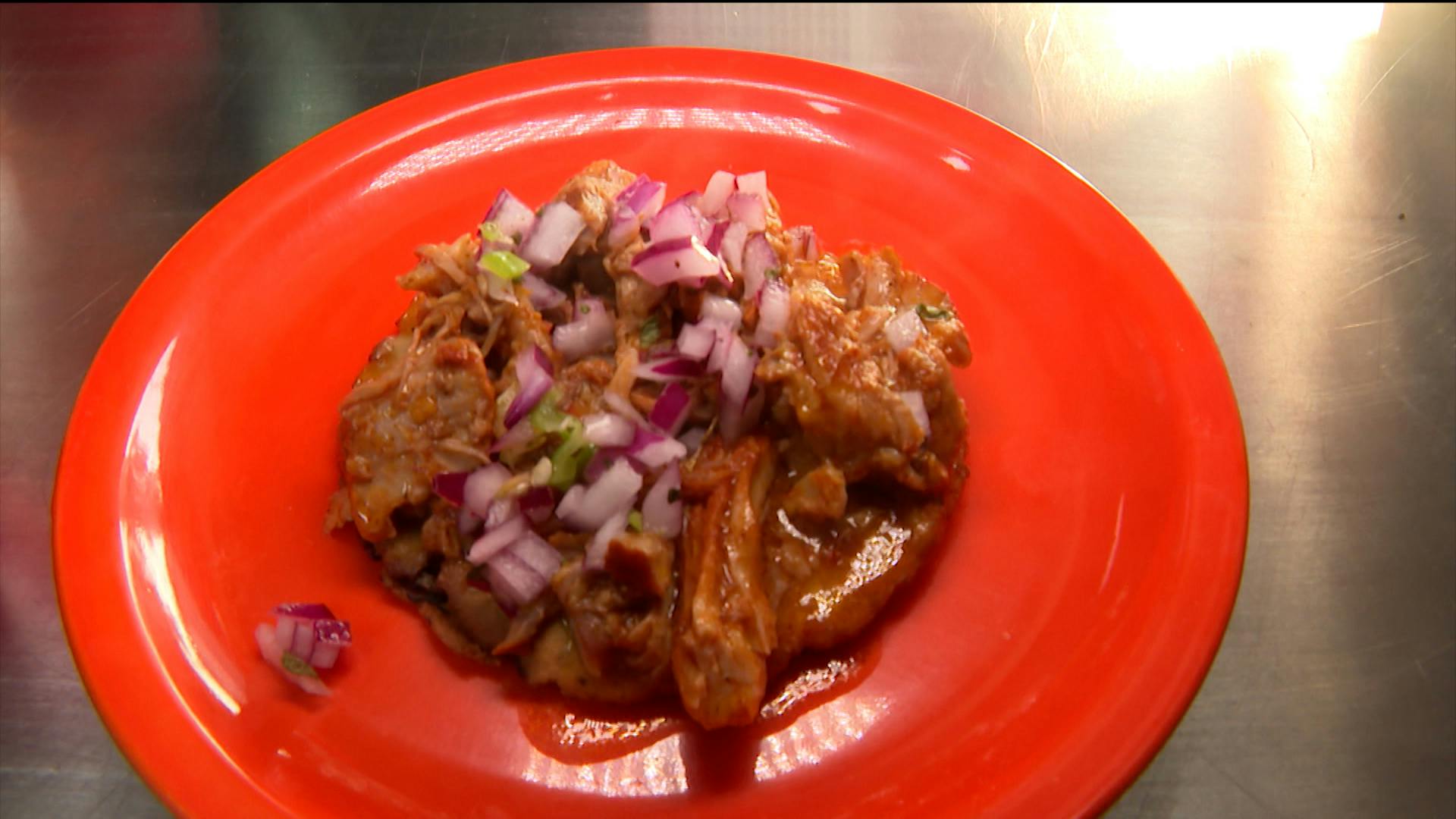 ¡Verdadero sabor yucateco! Checa esta cochinita pibil incomparable