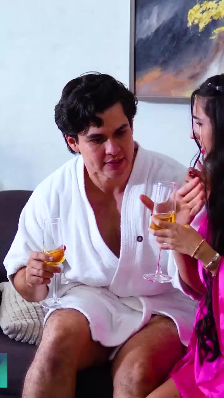 Trabajaba para mantener a su esposo y lo descubrió siendo infiel