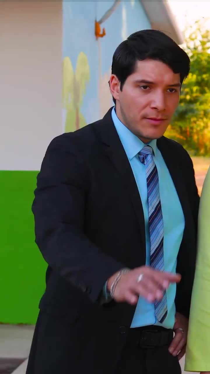 La maestra de su hija era la amante de su esposo