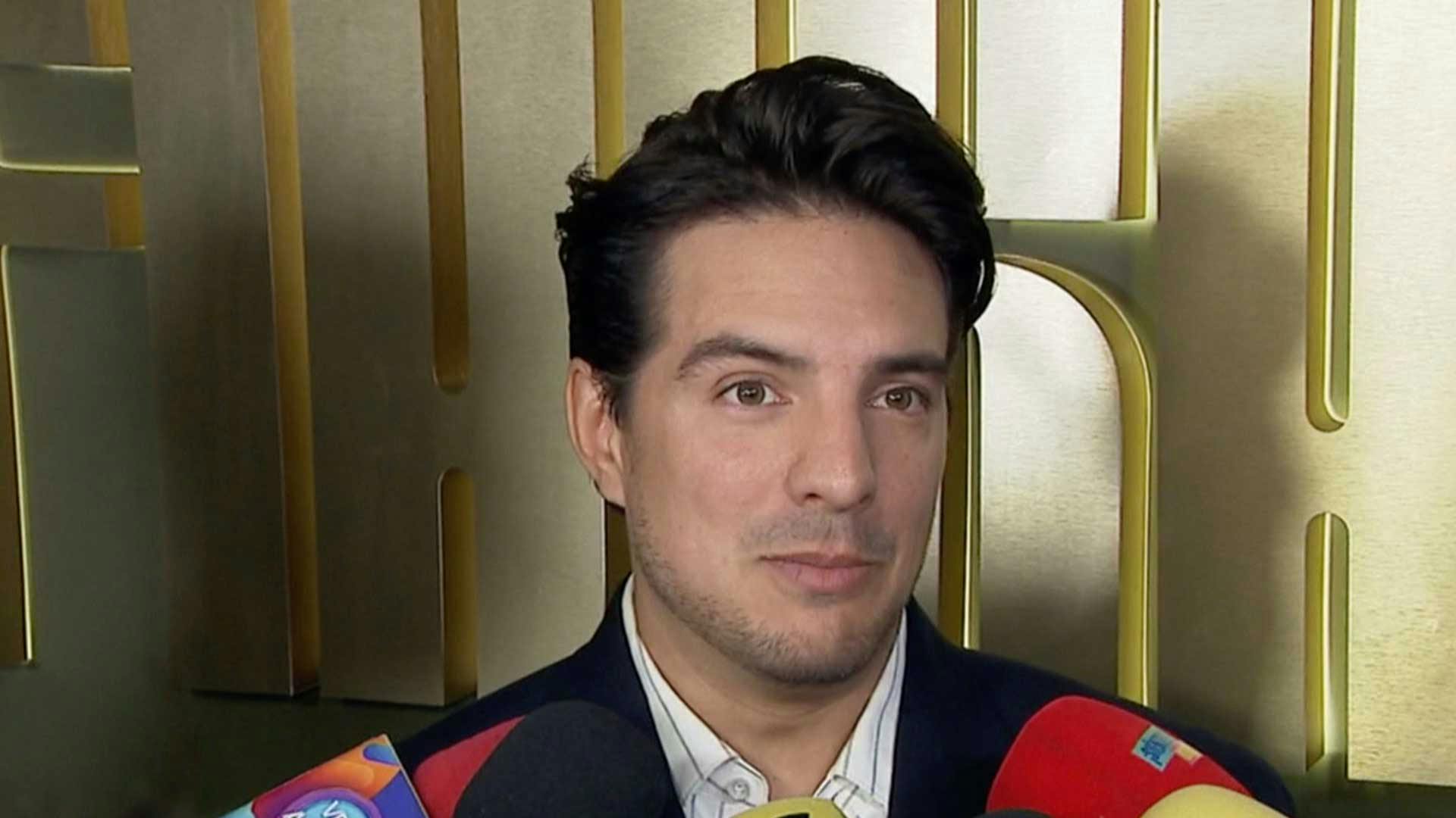 Vadhir responde a los ataques que él y los Derbez sufrieron en redes sociales tras el fallecimiento de la mamá de Aislinn