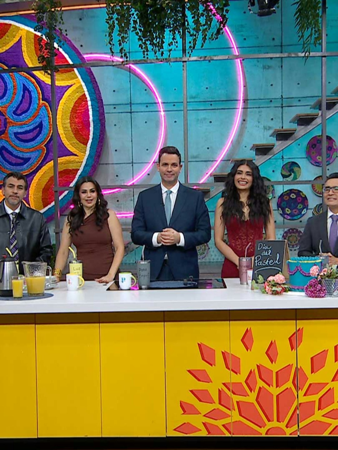 Venga La Alegría | Programa 26 de noviembre Parte 1 | Vadhir defiende a Eugenio Derbez, Lesslie Polinesia enfrenta el escándalo de la carta y más