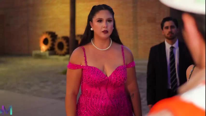 No lo dejaron entrar a la graduación de su hija por ser albañil