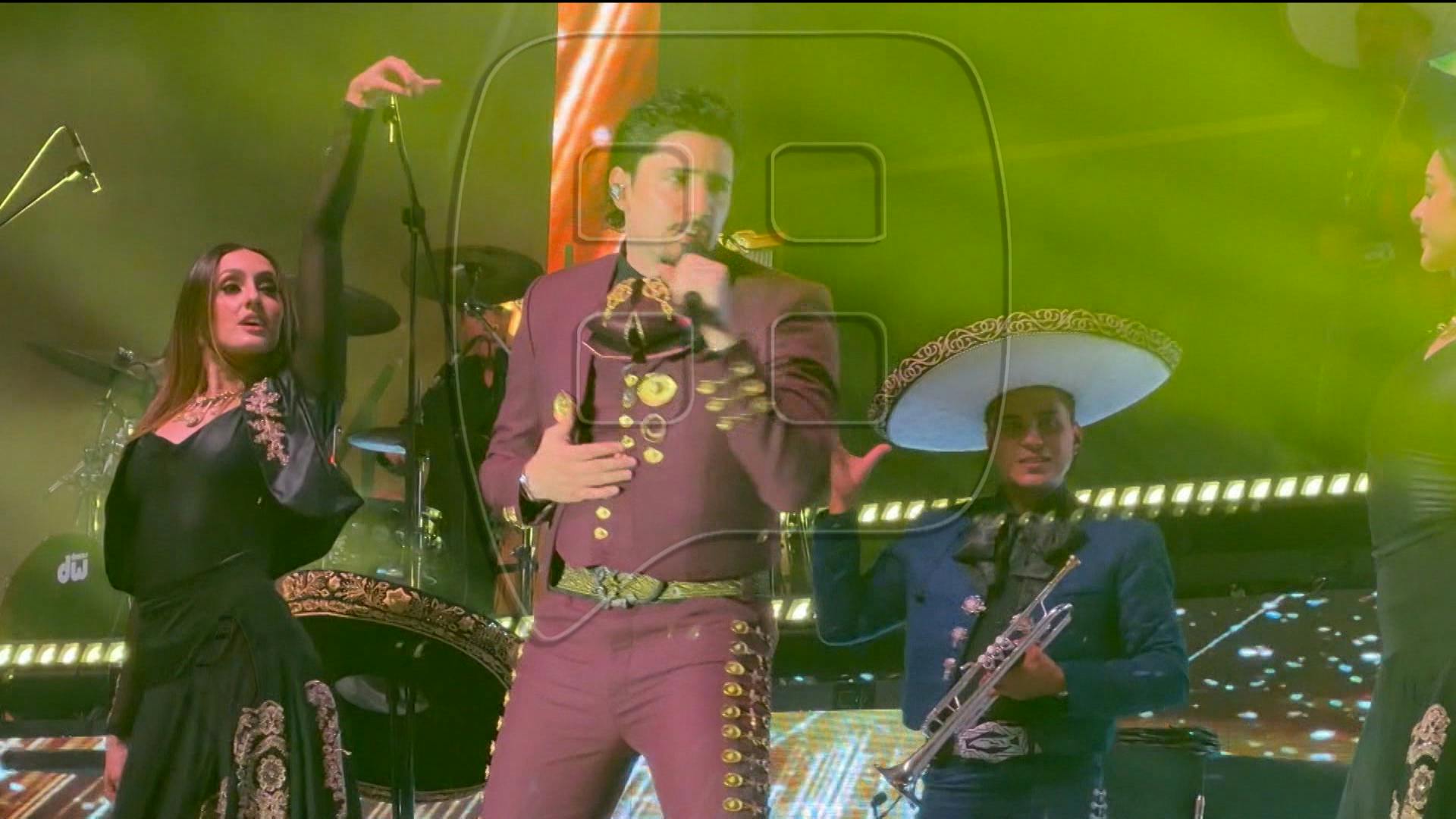 EN EXCLUSIVA: Alex Fernández sale en DEFENSA de su padre, Alejandro Fernández, tras hacerse viral por cantar en mal estado