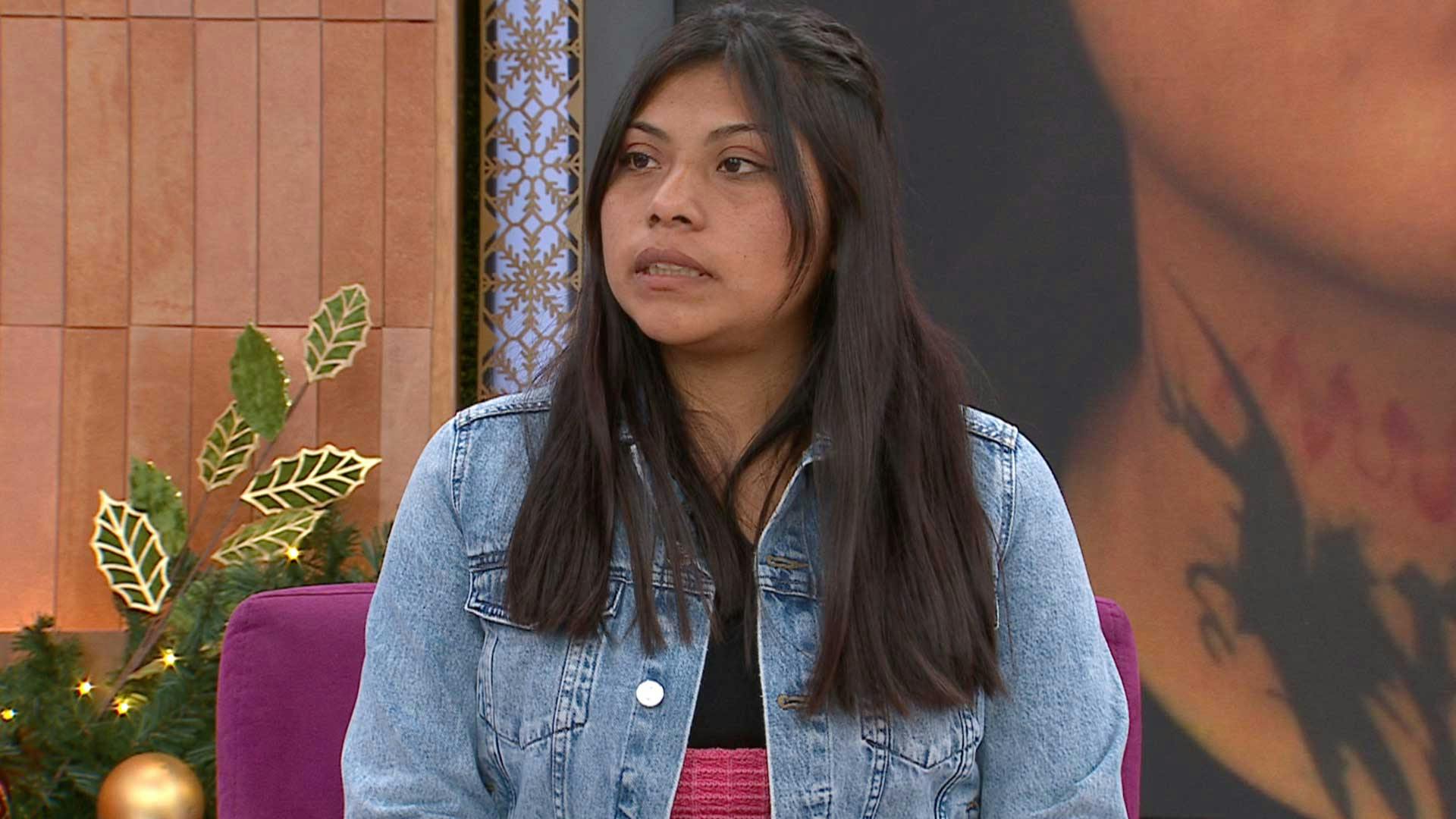 Abril decidió ser novia de Karina, una persona de su mismo sexo sin esperar todo lo que le esperaba