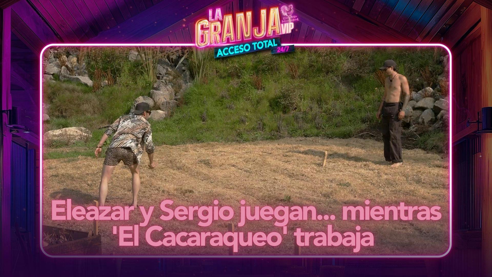 Eleazar Gómez y Sergio Mori improvisan juego para divertirse... mientras 'El Cacaraqueo' trabaja a marchas forzadas (VIDEO)