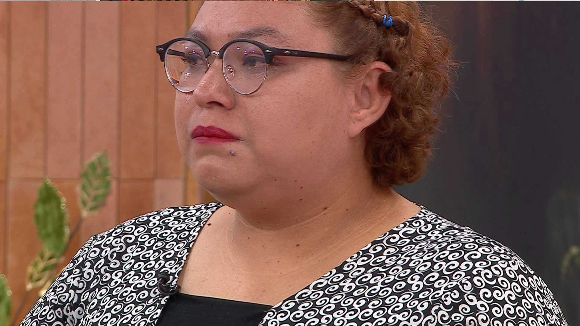 ¡Le toman la medida! María engaña a Elizabeth diciendole que no busca a su ex, cuando sigue enamorada de él