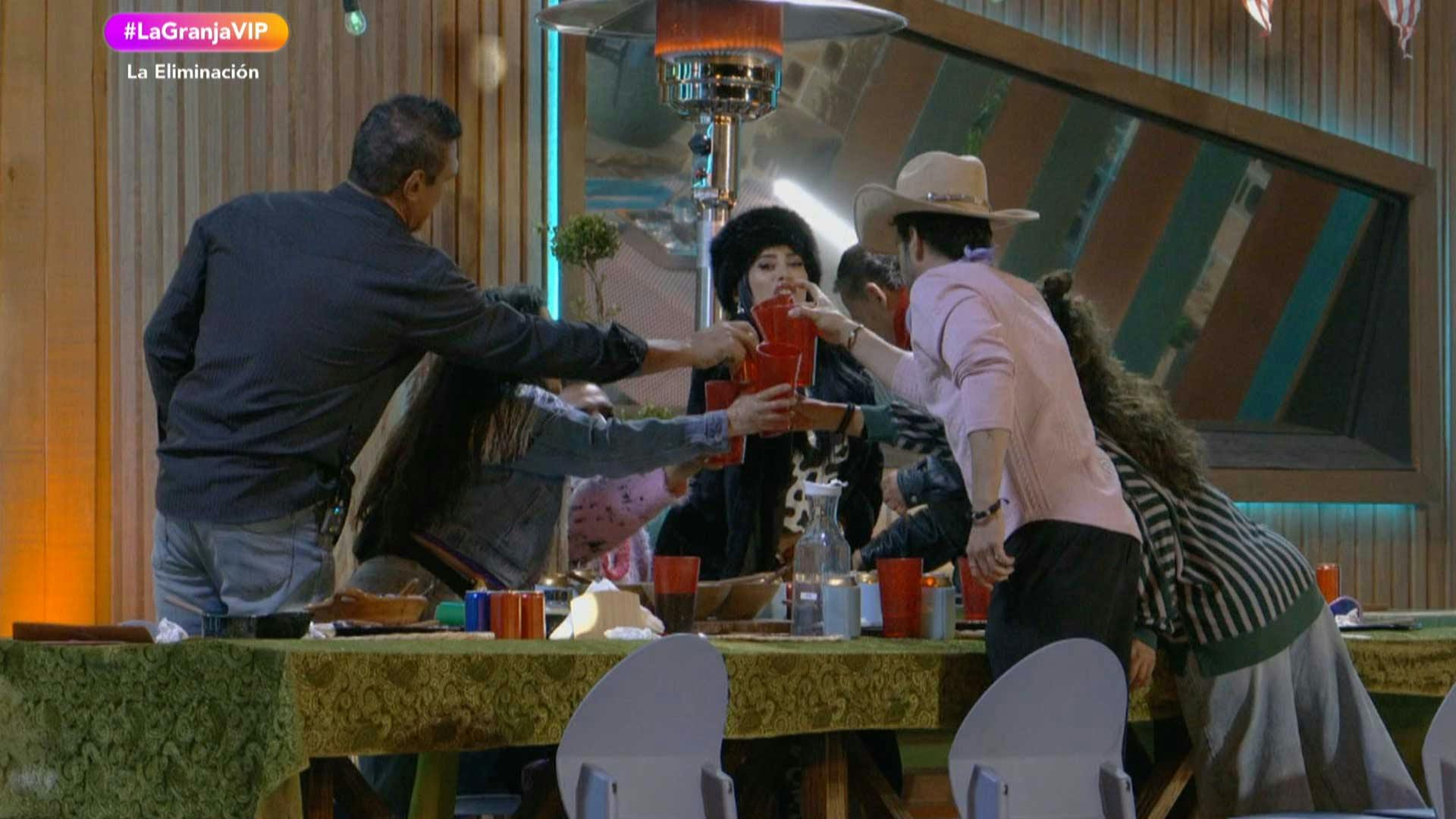 La Granja VIP | Brindis por la paz