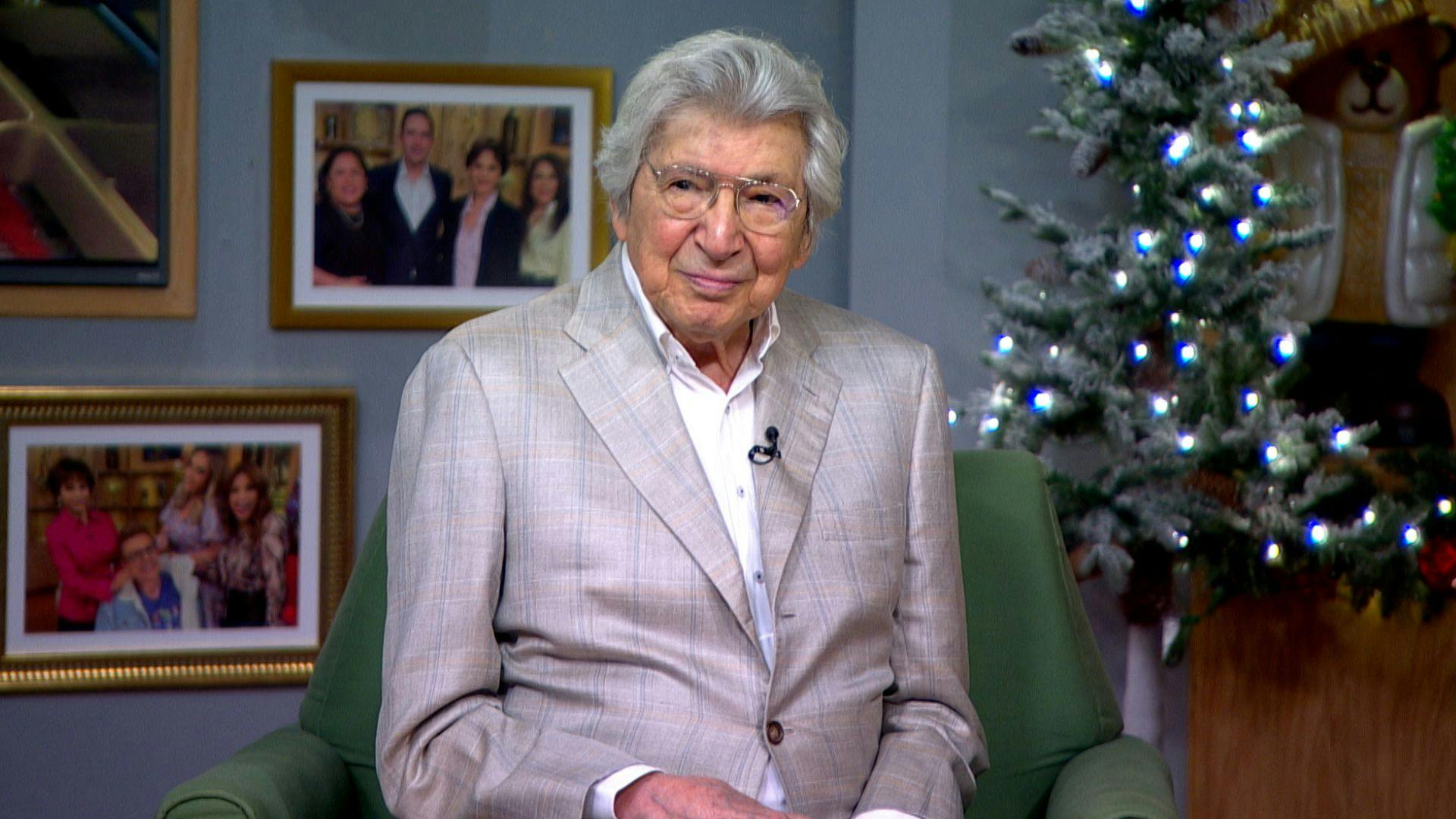 El LEGENDARIO compositor Manuel Alejandro revive su historia creativa en una visita íntima en Ventaneando