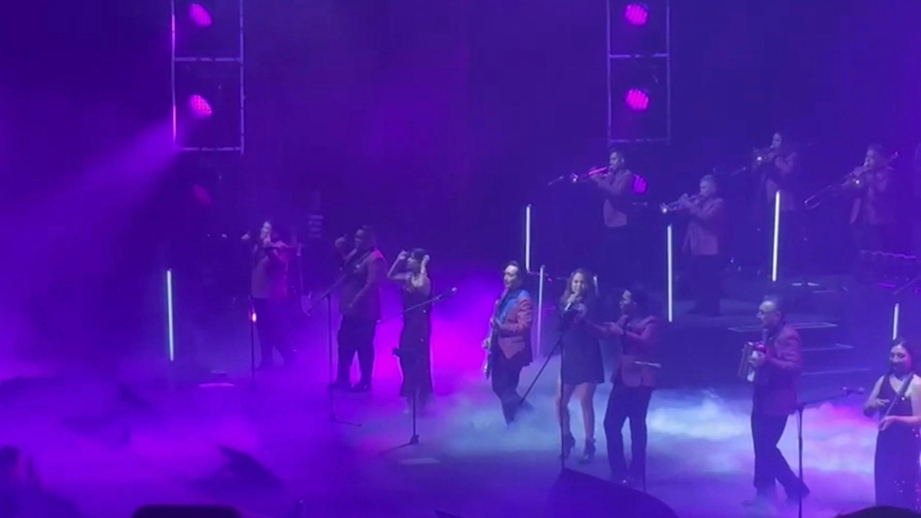 ¡Sacó 'los prohibidos'! Así se lució Lucero con Los Ángeles Azules en el Auditorio Nacional