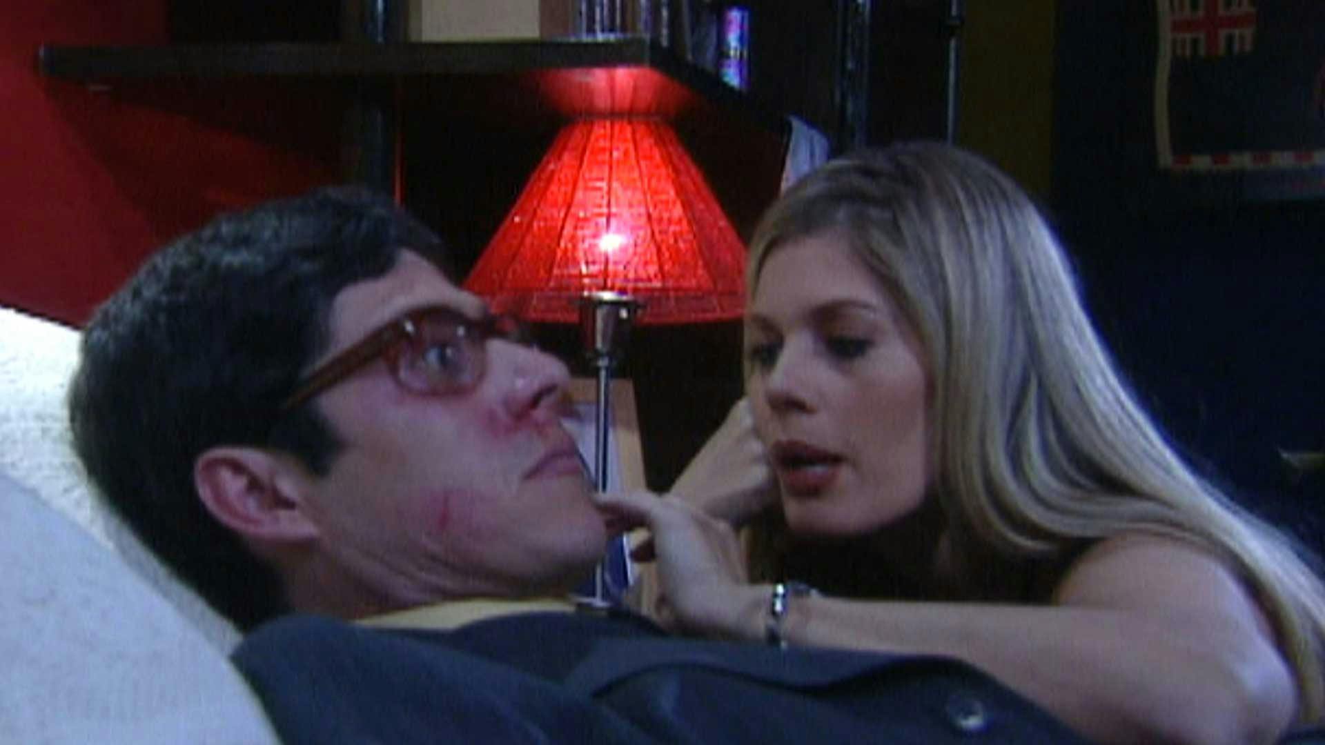 Capítulo 109 | Armando pierde los estribos y se le va encima a Nicolás | Yo soy Betty, la fea