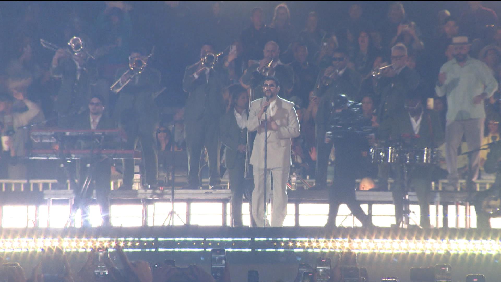 Feid y las celebridades que aparecieron en el segundo concierto de Bad Bunny en CDMX 2025