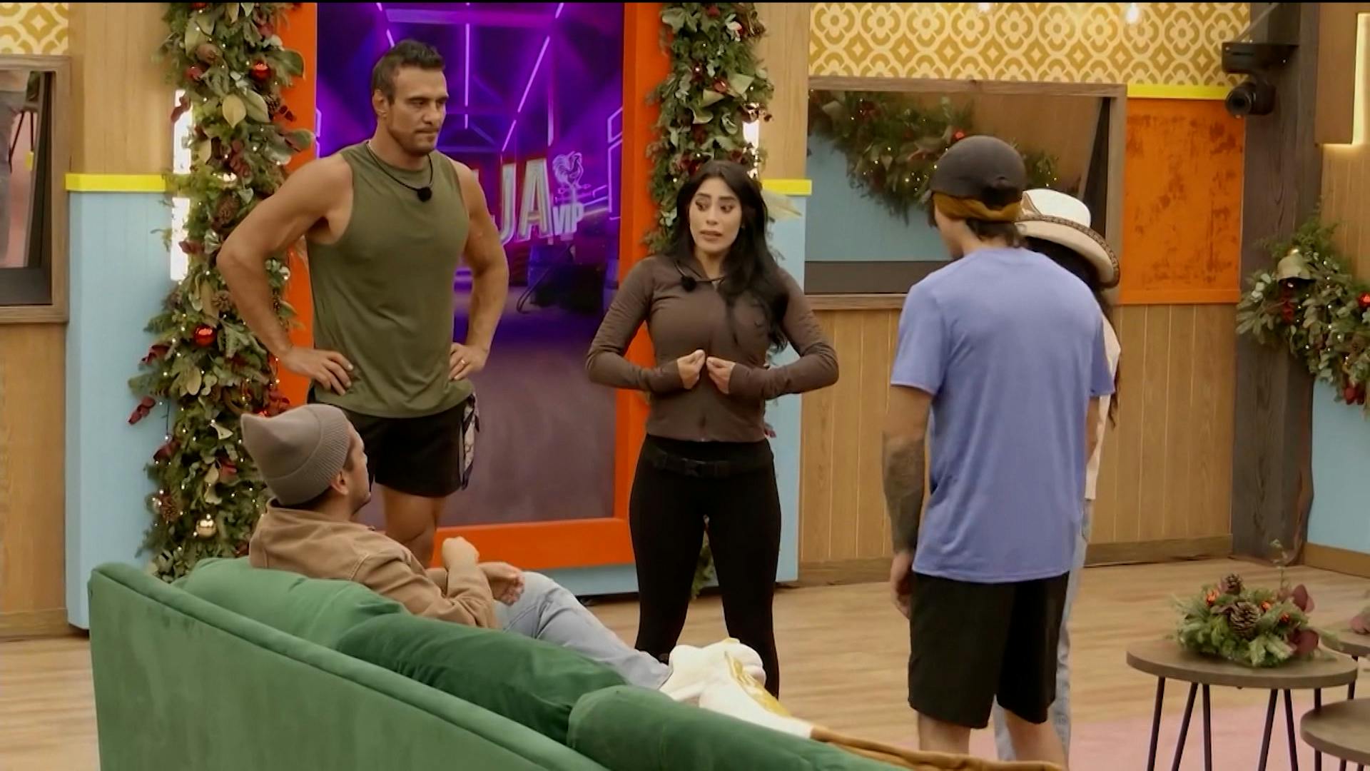 La Granja VIP | El preshow se prende con los chismes del establo