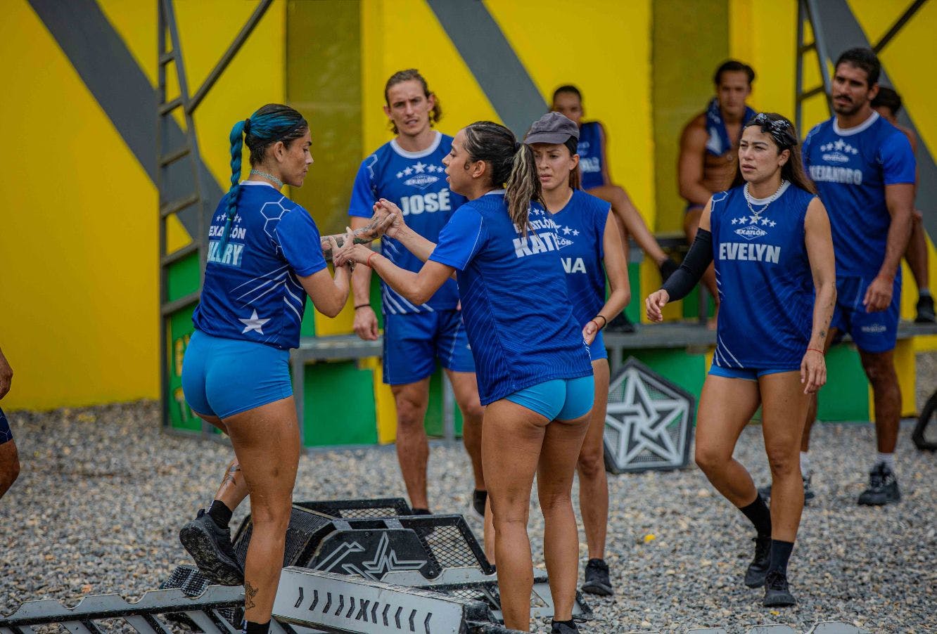 Exatlón México | Mejores Momentos | La Navidad llega a la novena temporada: Rojos estrenan villa festiva y los Azules enfrentan la Barraca Metálica