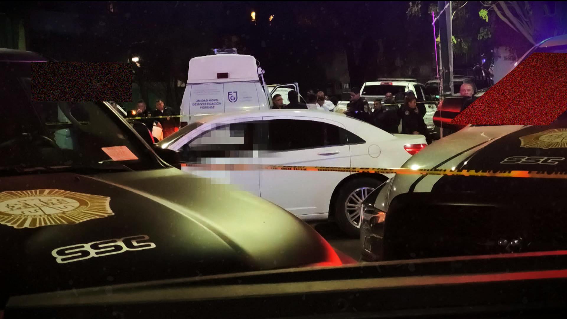 ¡Gatilleros atacaron a una pareja en su auto al poniente de la CDMX!