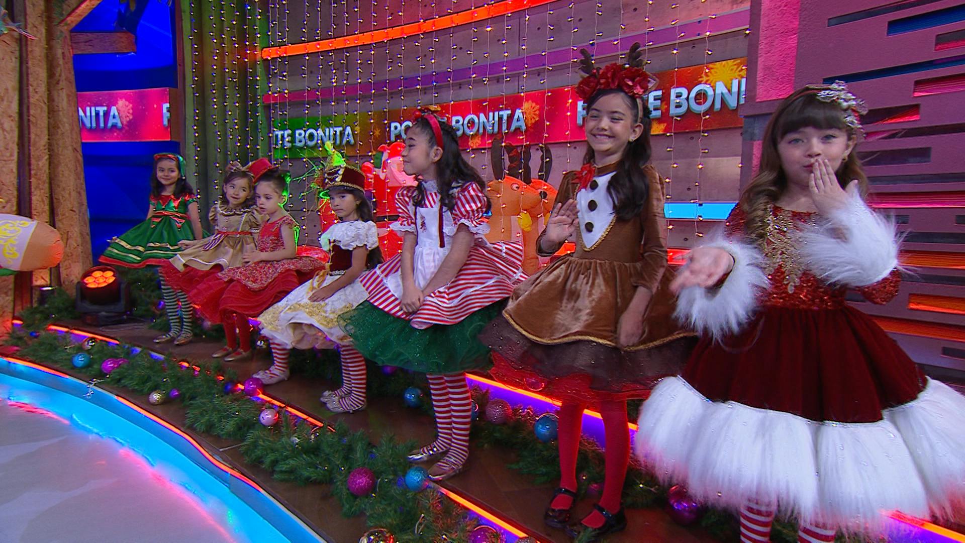 ¡Vestidos de Navidad para las más pequeñas del hogar! Checa esta pasarela de Ponte Bonita