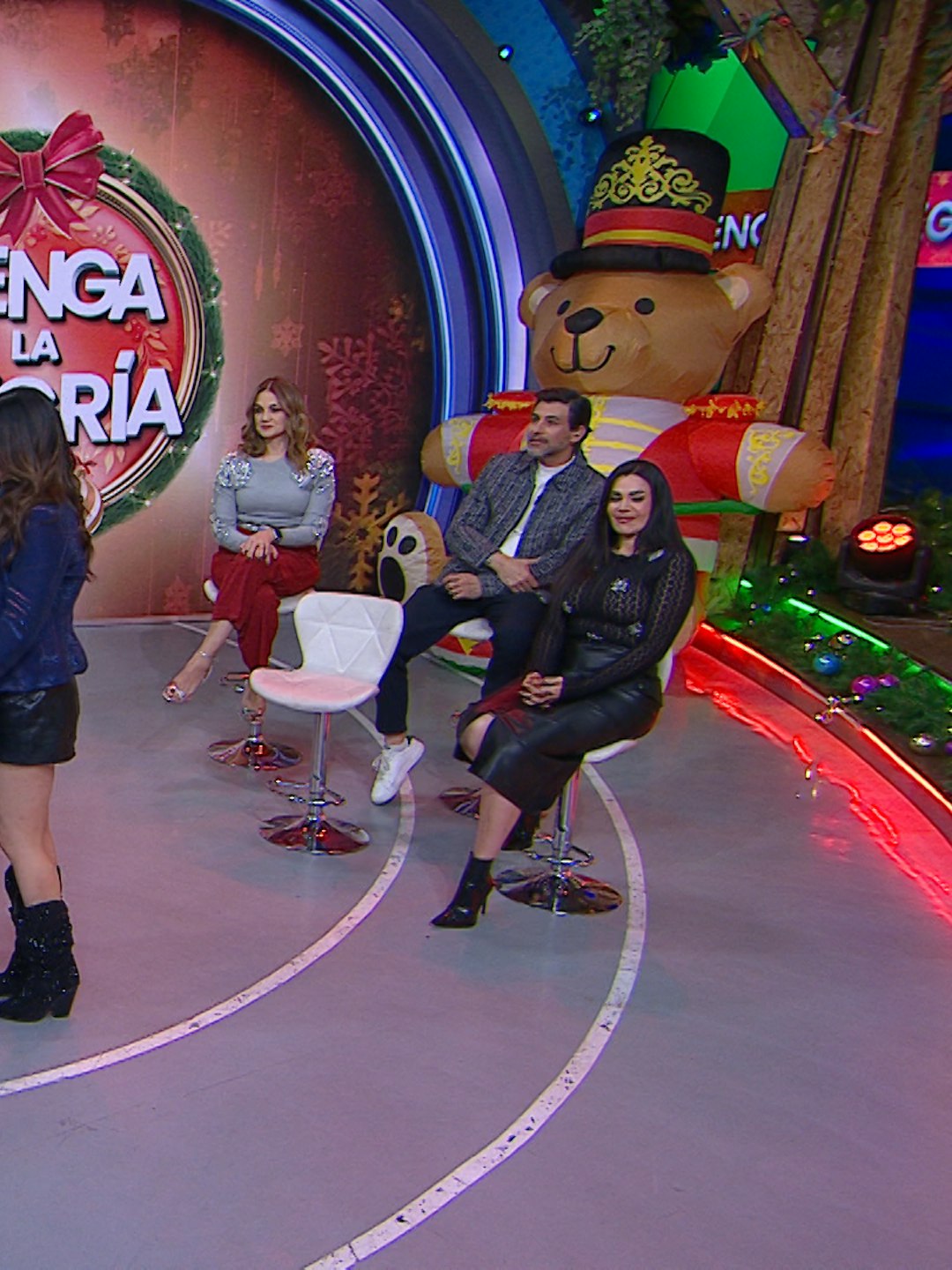 Venga La Alegría | Programa 23 de diciembre Parte 2 | Los 'trapitos al sol' que salieron en el Festivus, el Sin Palabras y más