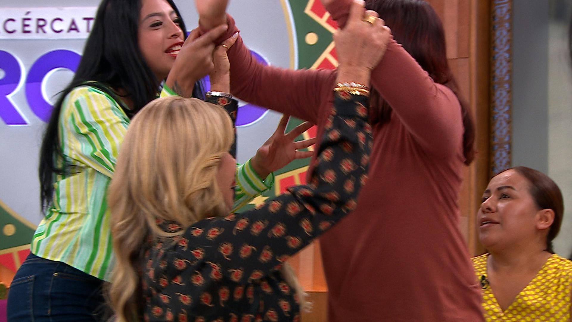 “Como mi vecina no pudo sola se tuvo que meter su mamá”; Ana señala que Paola no pudo sola