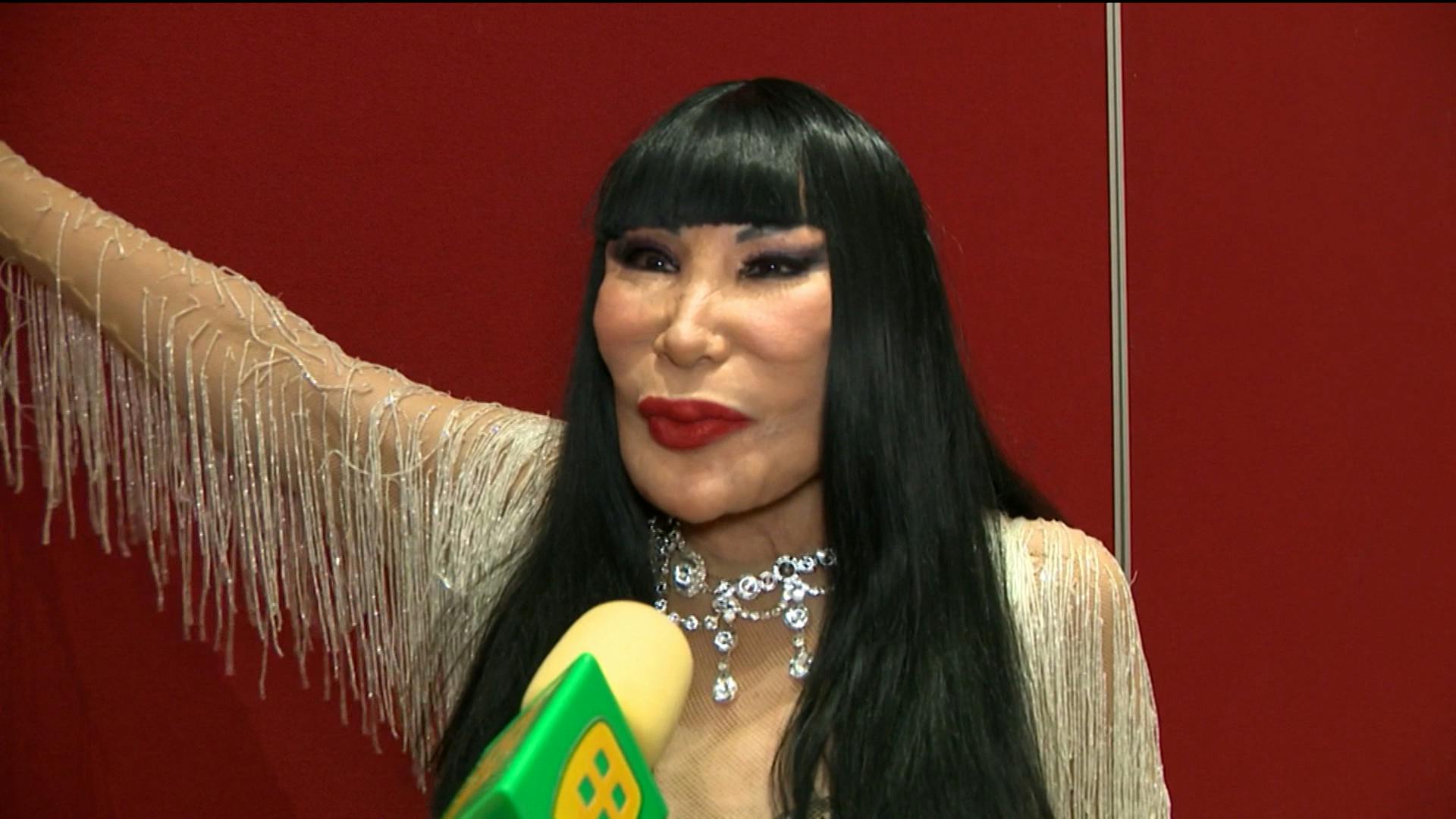 Lyn May revela su secreto para tener la cintura más breve a los 72 años de edad