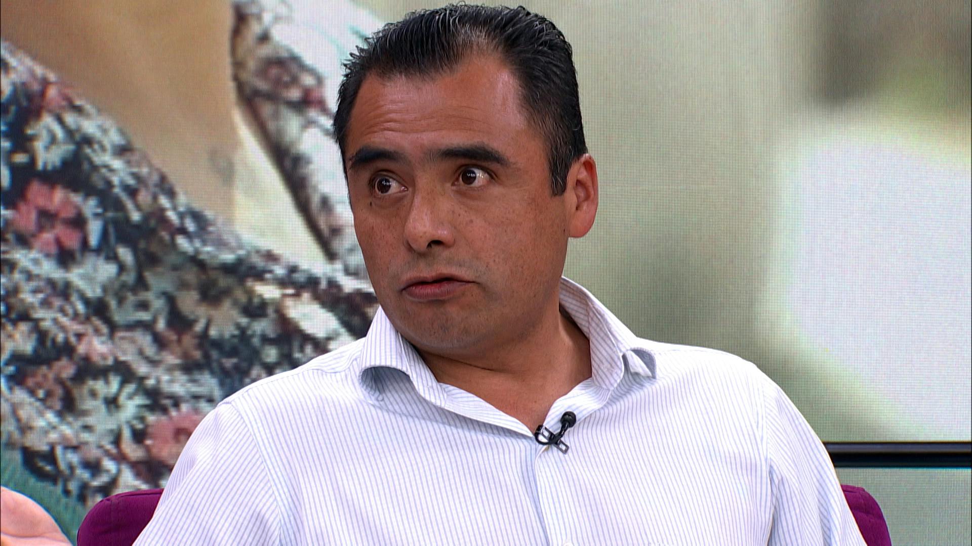 Roberto le ha pagado tres meses de renta a Hernando