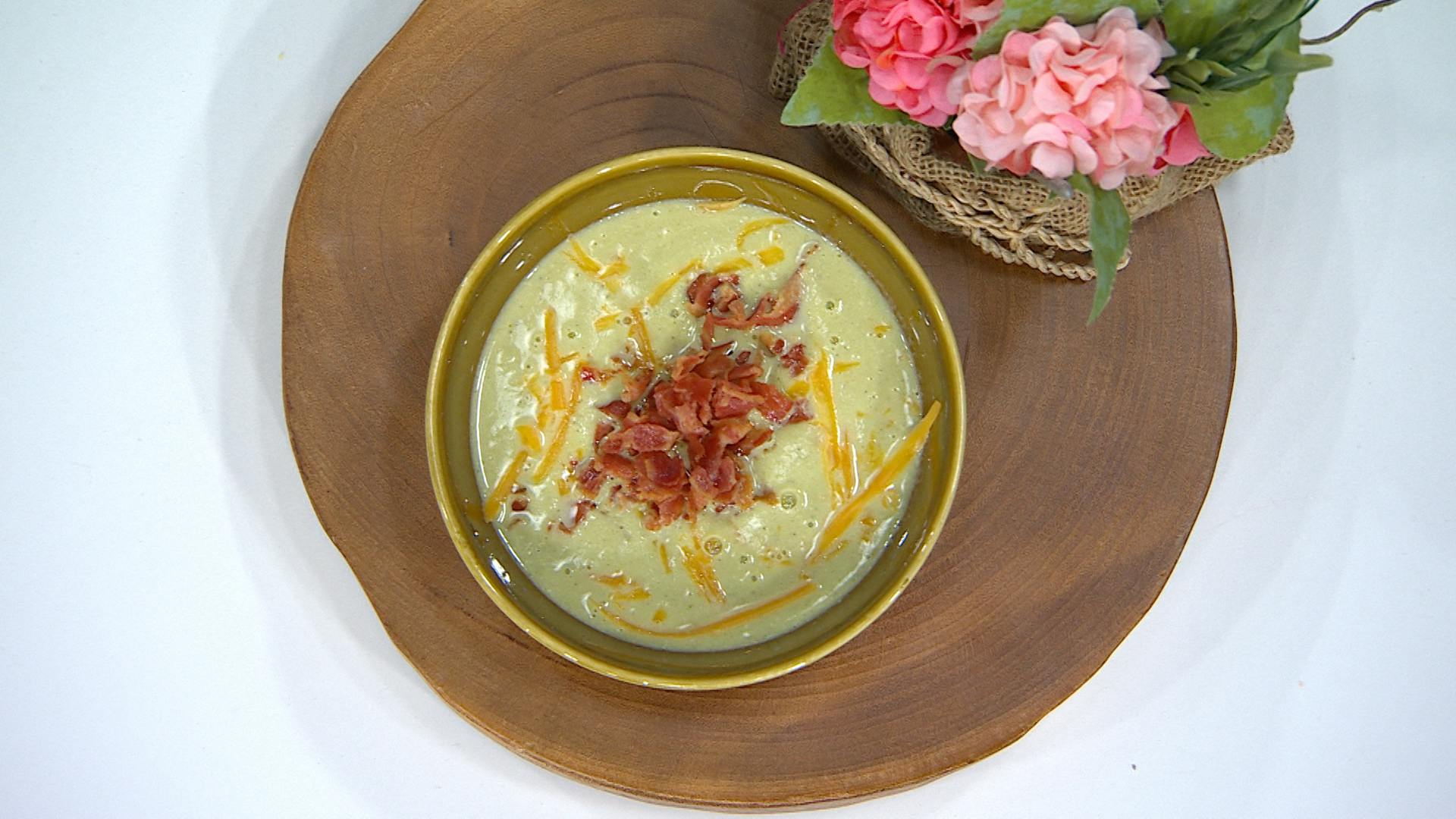 ¡Aprende a preparar la crema de brócoli más rica del mundo! Checa los ingredientes y la receta paso a paso