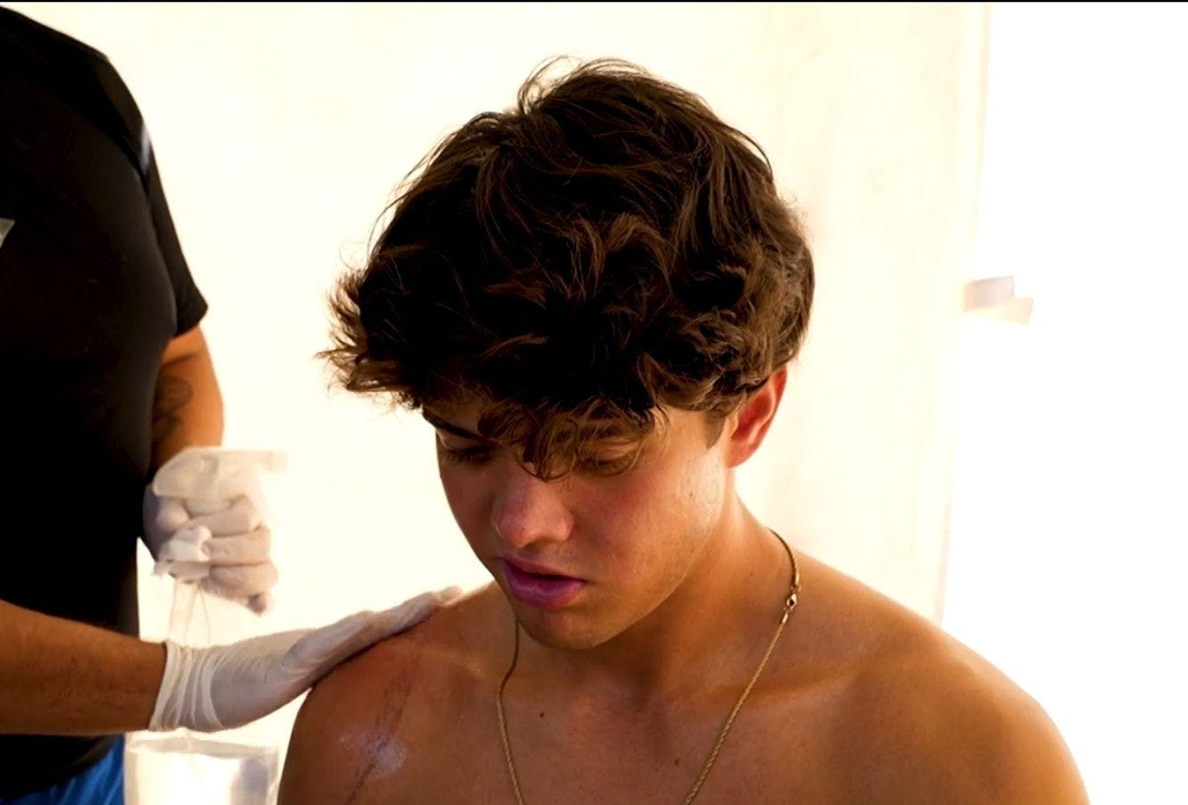 Exatlón México | Del rezo a la alarma médica: el inesperado incidente que marcó la carrera de Benyamin 