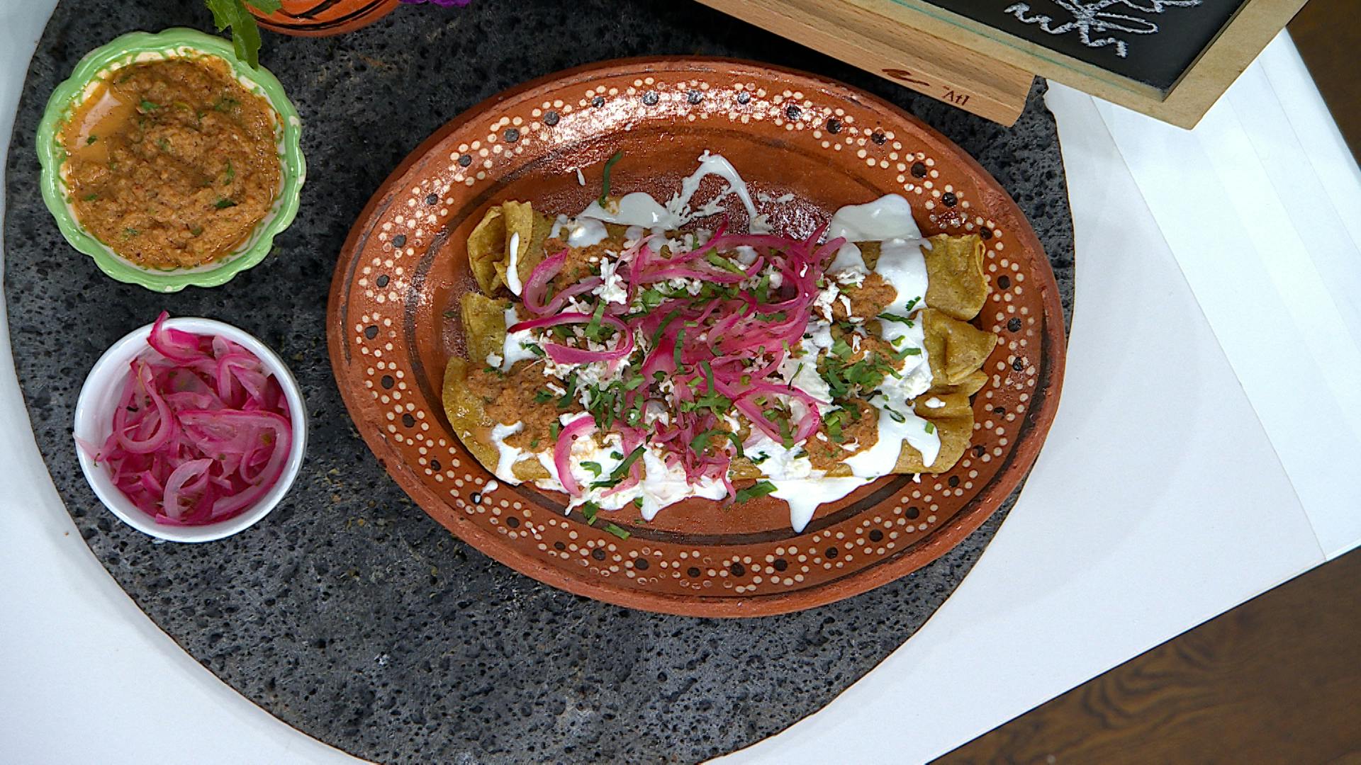 ¡Con salsa de habanero! Aprende a preparar unas deliciosas flautas de carnitas: ingredientes y receta paso a paso