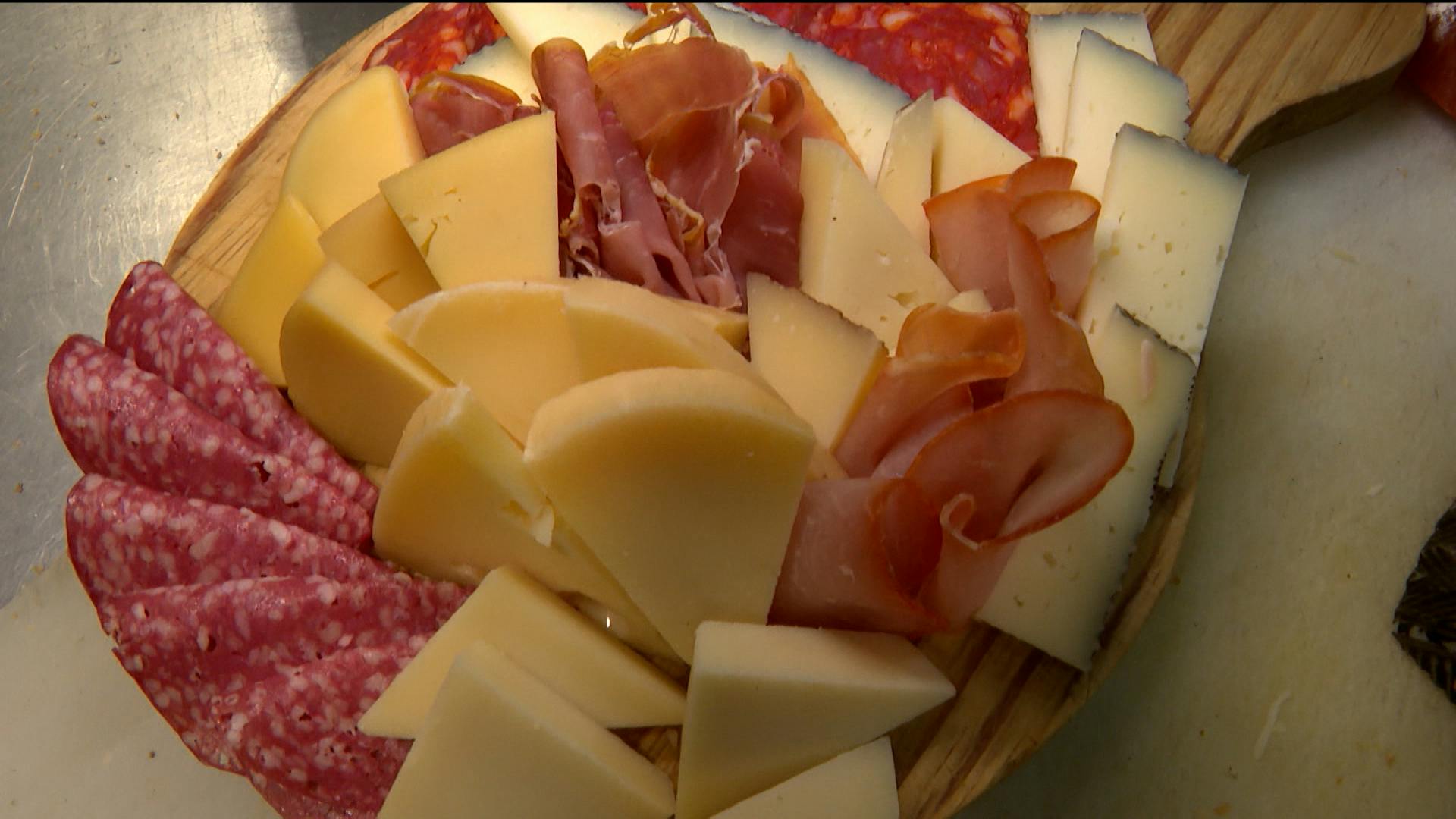 ¡Los mejores quesos y carnes fías de San Juan!