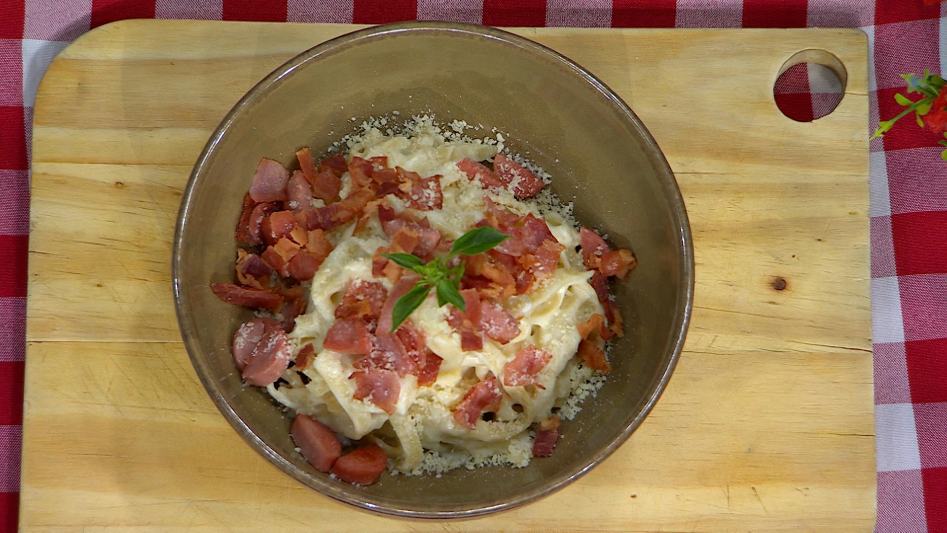 ¿Cómo preparar pasta con crema y poquitos? Ingredientes y receta paso a paso