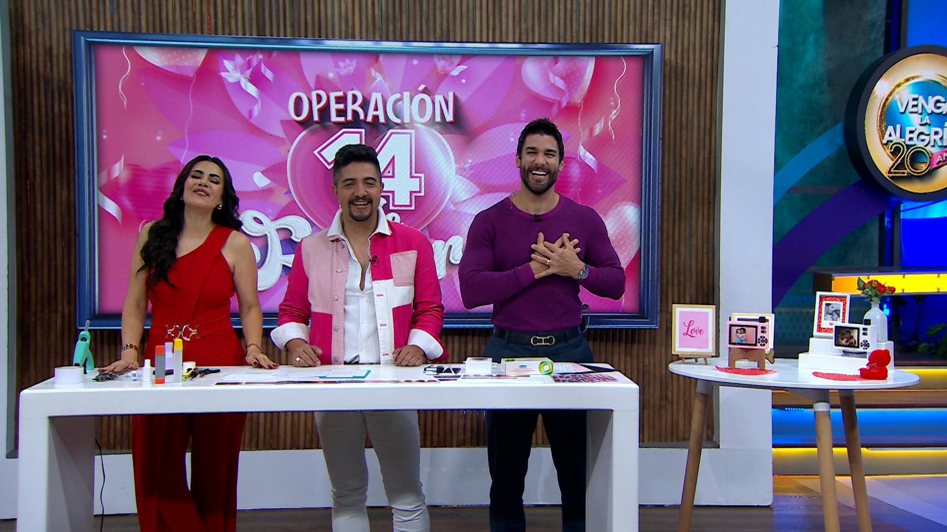 ¡El mejor regalo de 14 de febrero! Aprende a hacer un portarretratos con sencillos materiales