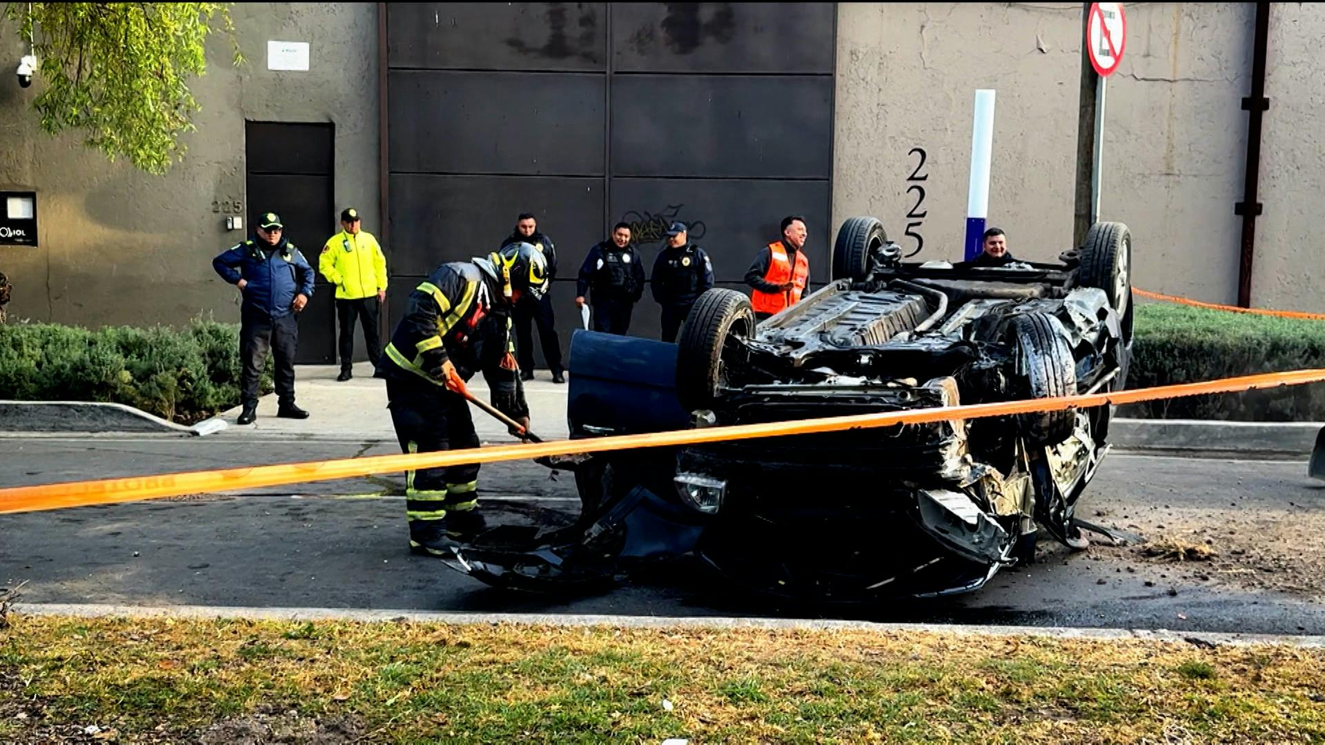 Terrible choque en el eje 4 sur, lamentablemente una persona perdió la vida