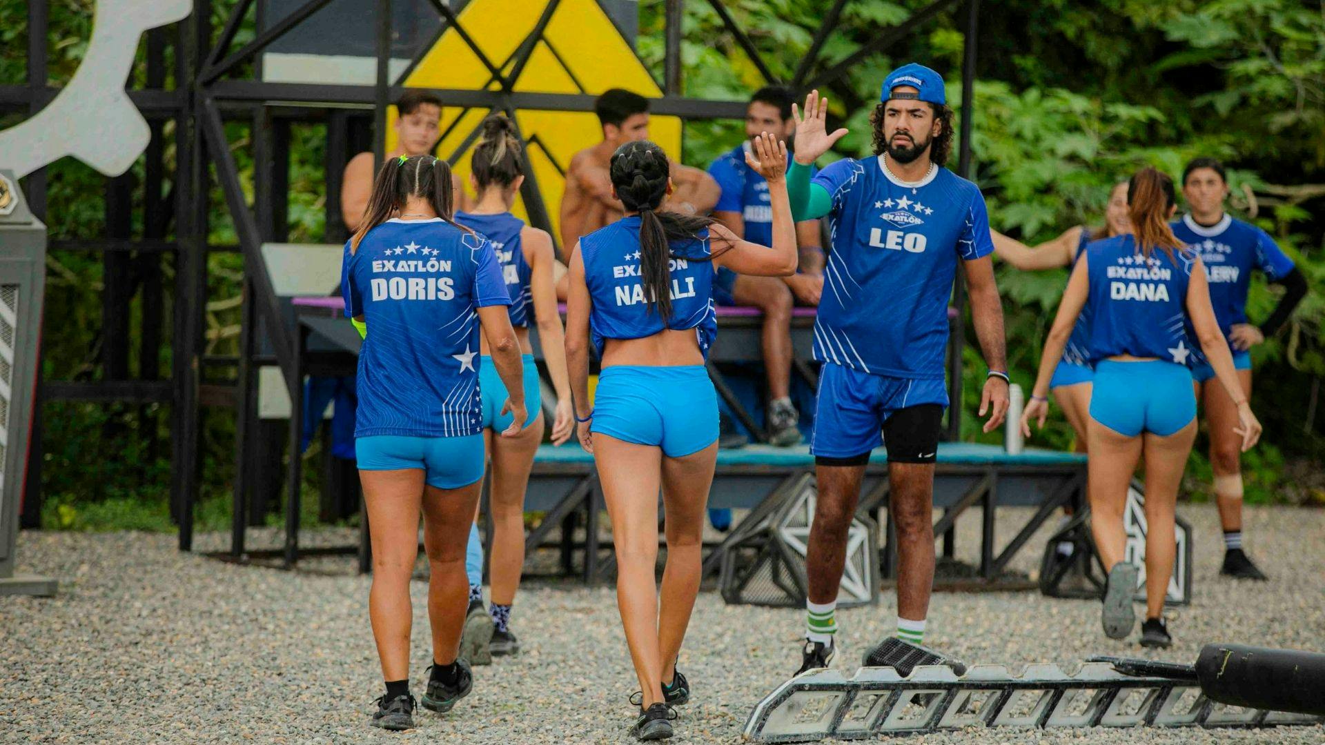 Exatlón México | Mejores Momentos | Azules regresan a Villa 360 y Alexis lo celebra, pero estalla la polémica: ¿Por falta de comida?