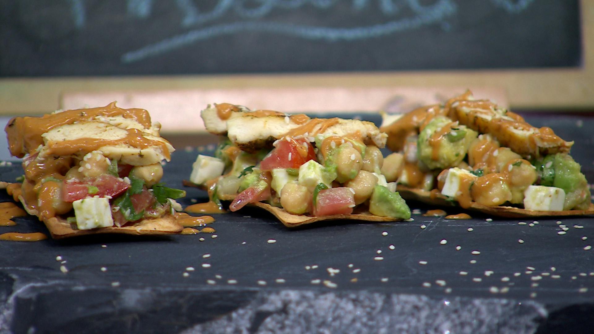 ¡Aprende a preparar ensalada de garbanzo! Ingredientes y receta paso a paso