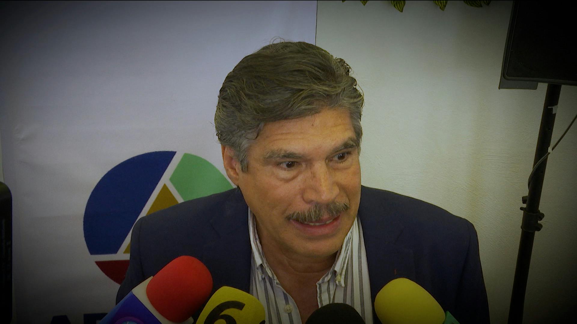 ¡No la pasó bien! Alberto Estrella relata cómo vivió Sylvia Pasquel los días previos al aniversario luctuoso de Silvia Pinal