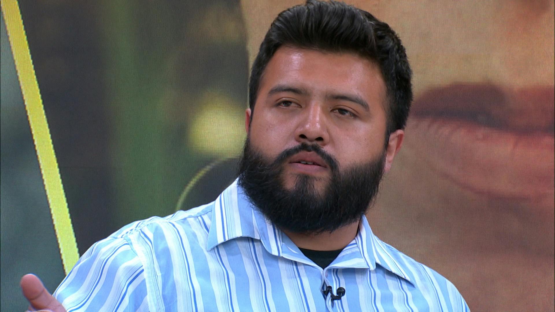 Abner le pidió dinero a su mamá, pero fue su hermano quien se lo prestó