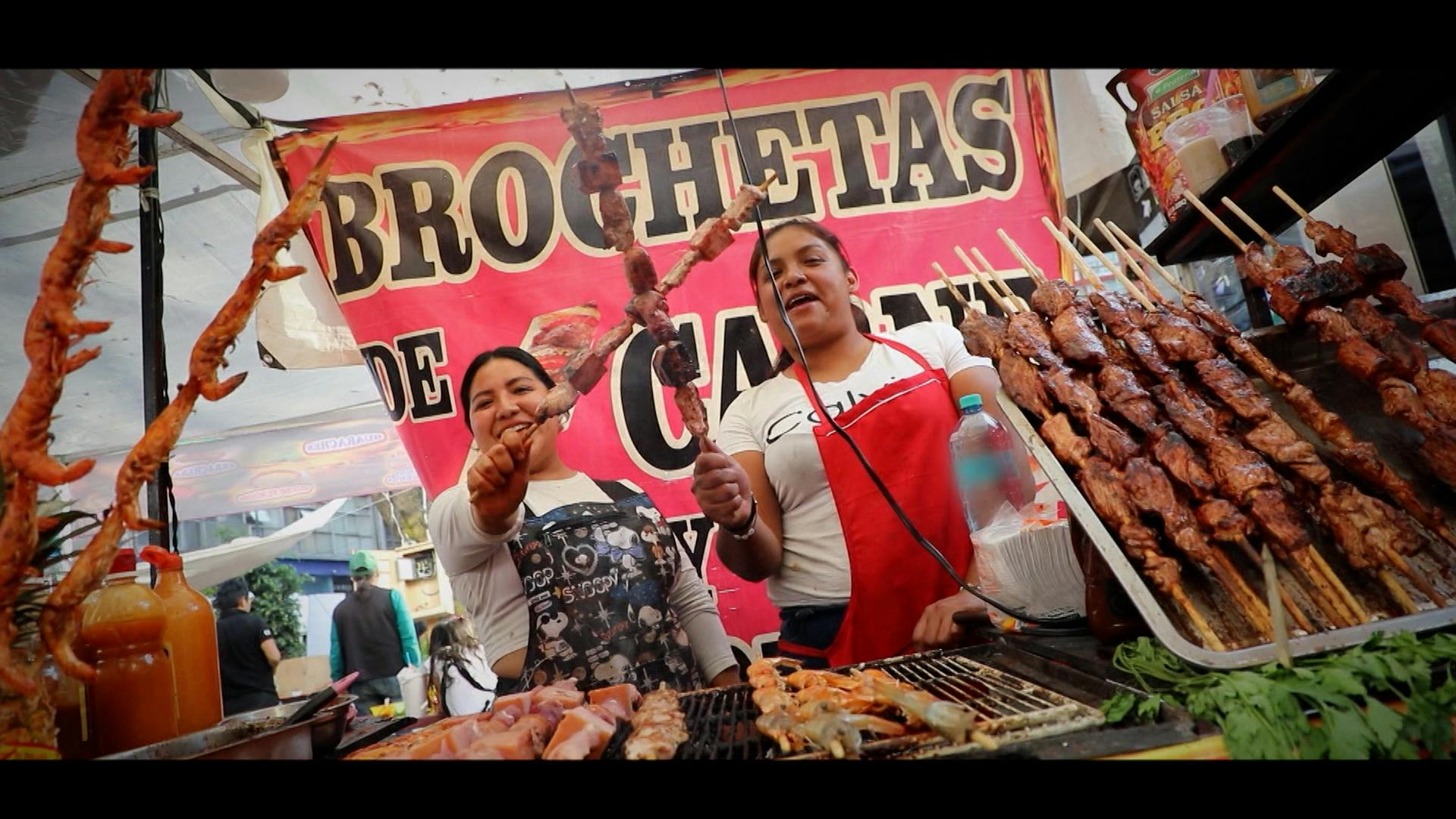 Las mejores brochetas de carne al carbón; jugosas y deliciosas