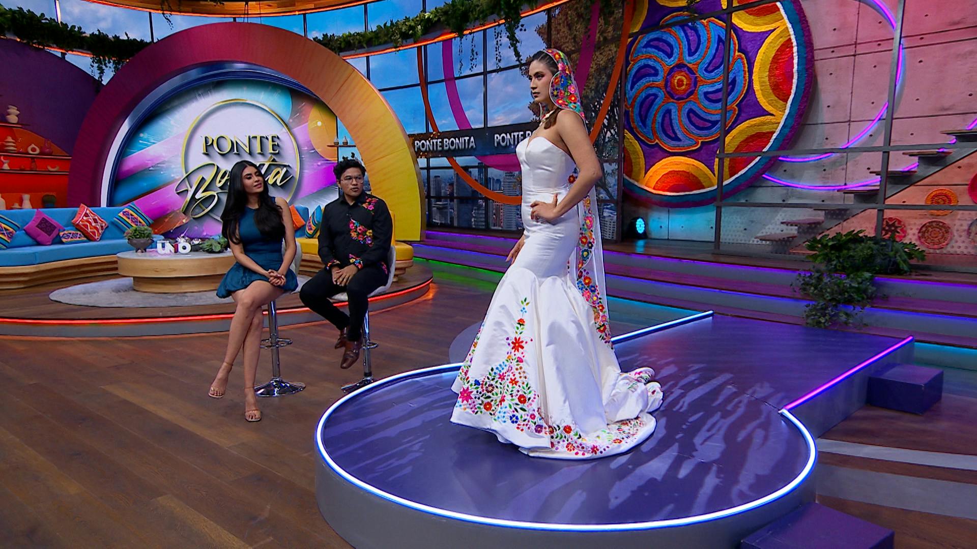 ¡Pasarela de diseños artesanales para todo tipo de eventos!