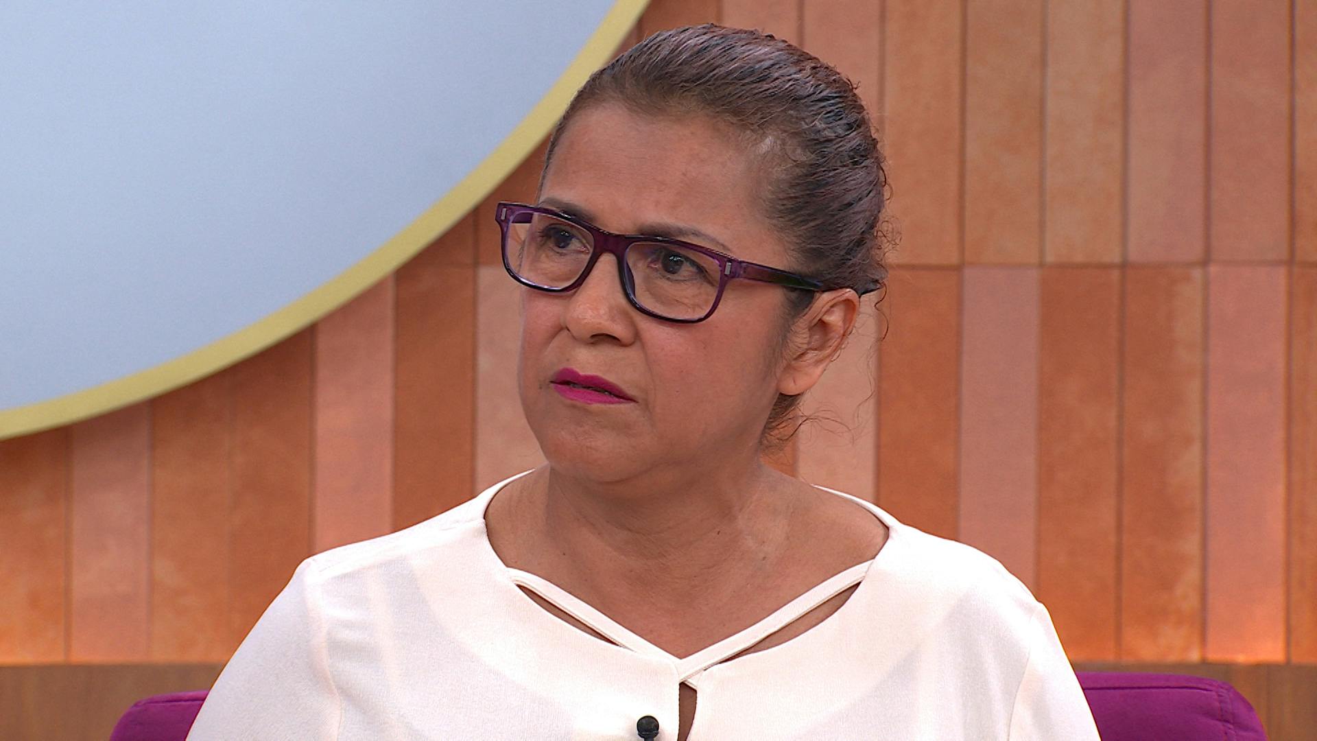 ¡Martha sorprendió a su nuera acariciándose con otra mujer sin ropa en casa de su hijo!