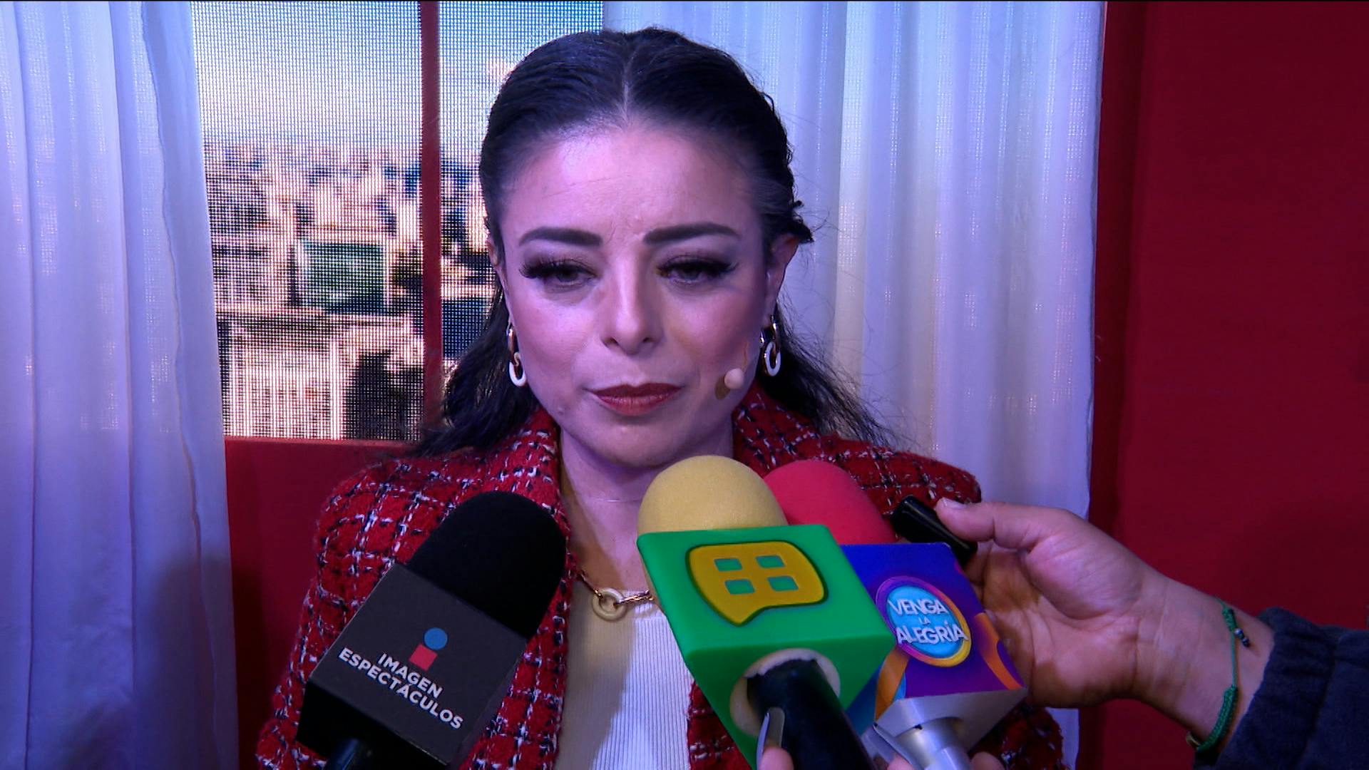 Violeta Isfel defiende a Maribel Guardia y habla de los rumores de su cambio de residencia