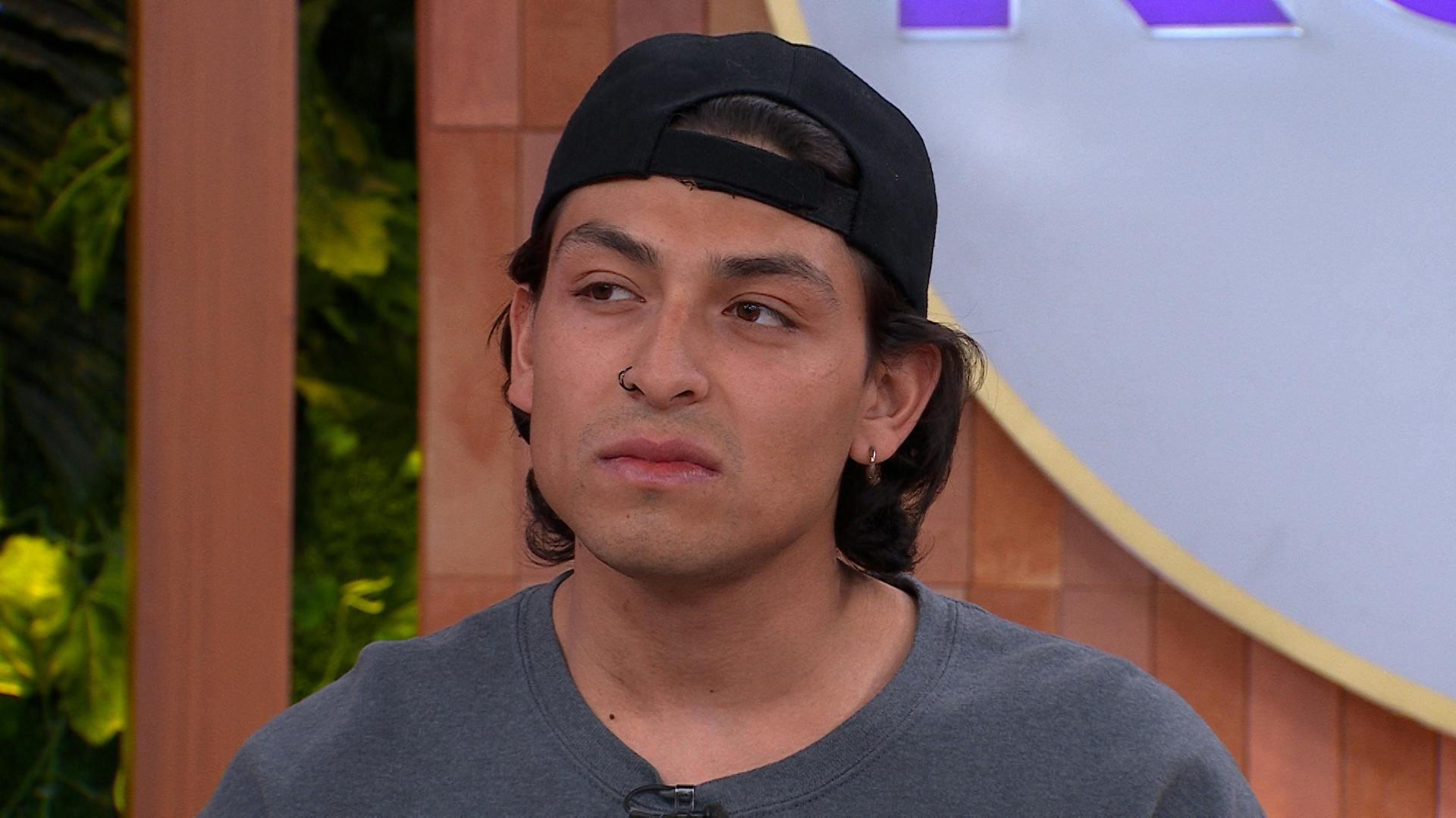 Luis confirma que su novia sigue acostándose con su ex, un señor mayor que ella por casi treinta años