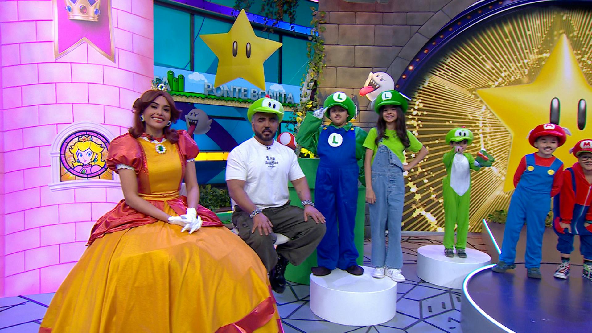¡Pasarela de disfraces infantiles de personajes de Mario Bros!