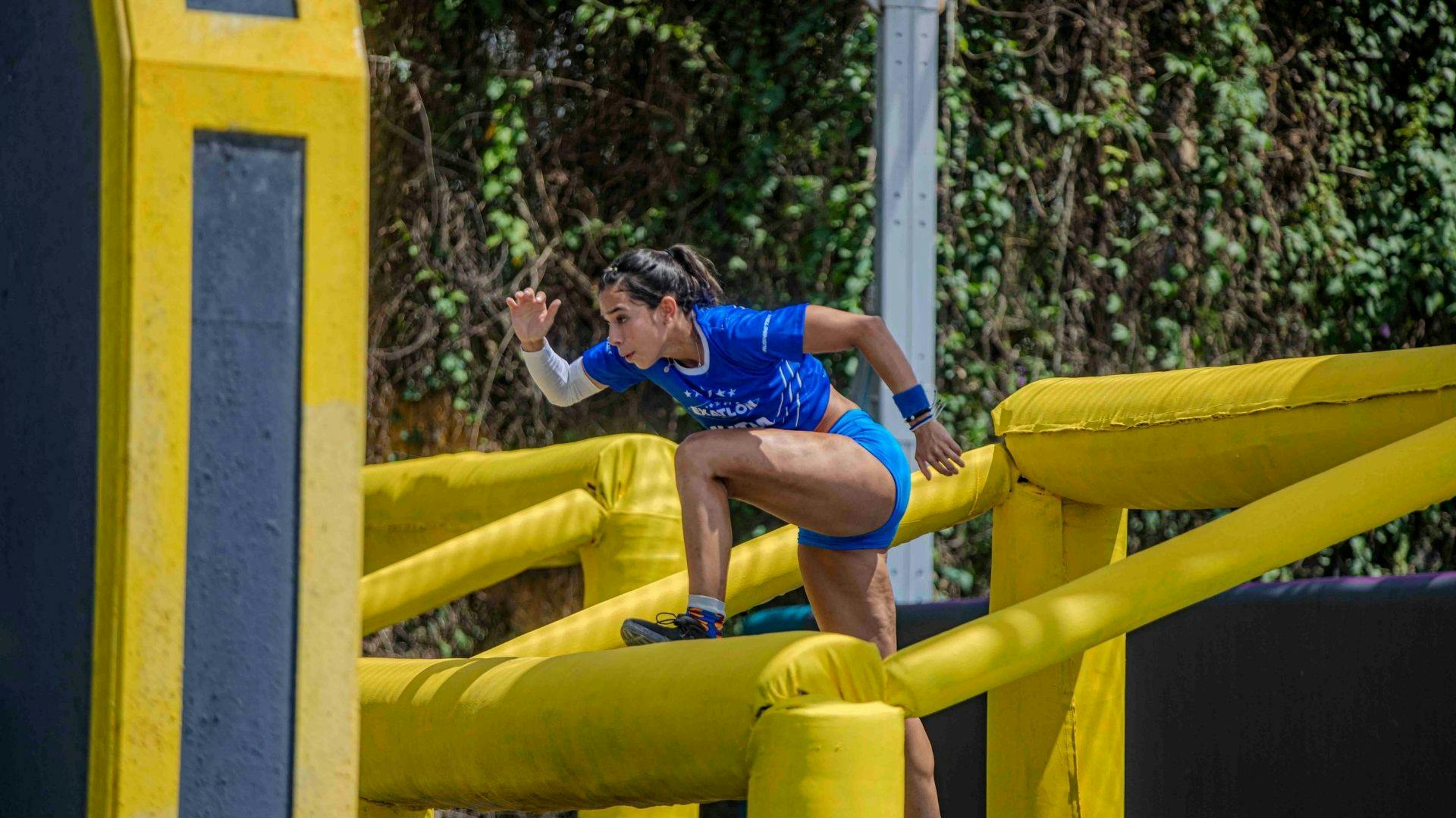 ¡Momento de tensión! Katia cae en plena carrera pero logra el mejor tiempo en la medalla de Exatlón México