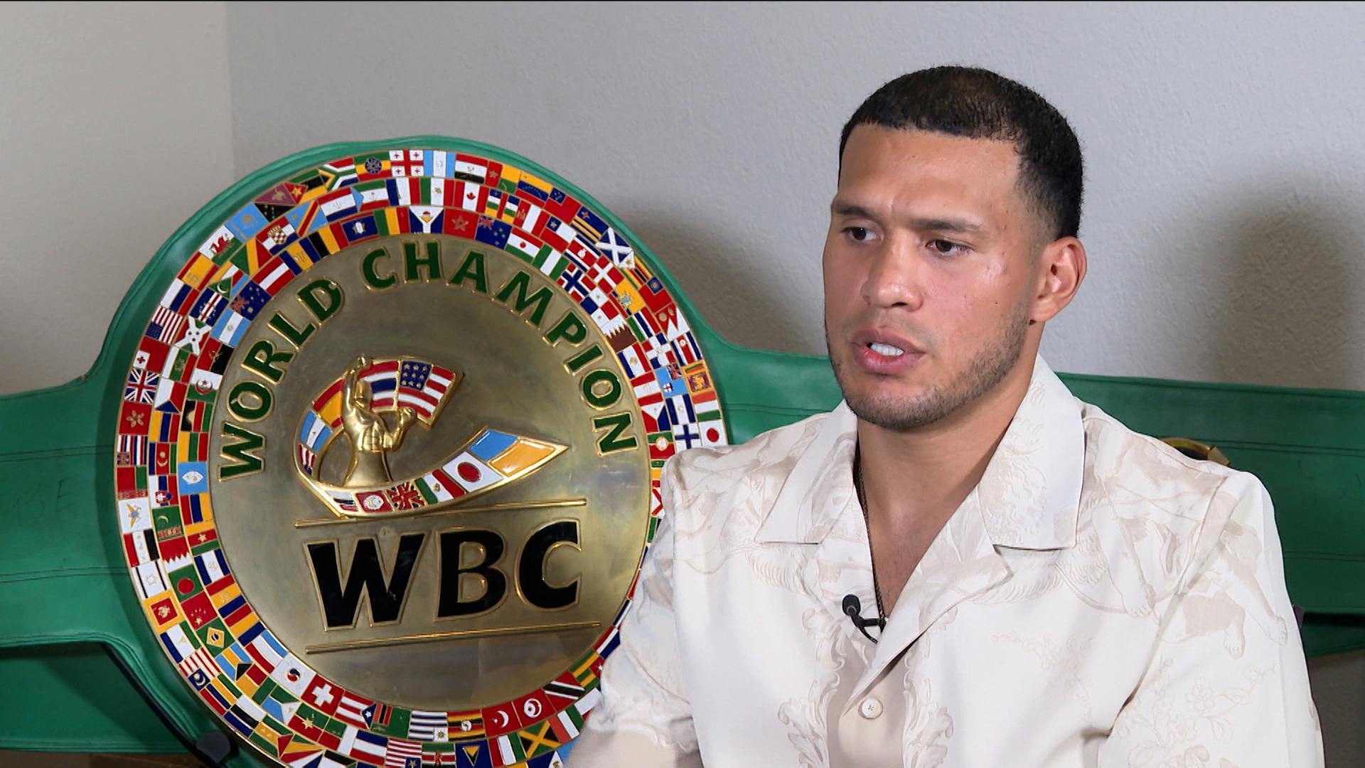 ¡De raíces mexicanas! David Benavidez reveló sus planes después del boxeo