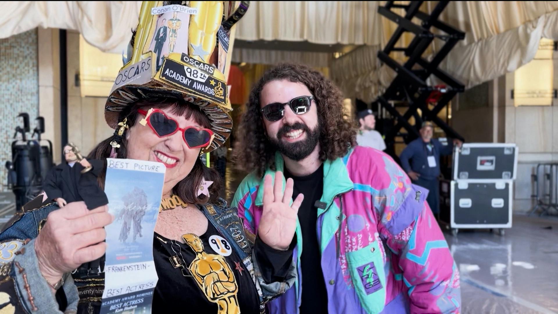 Javier Ibarreche platica en exclusiva con Vivian Robinson previo a la ceremonia de los Premios Oscar 2026