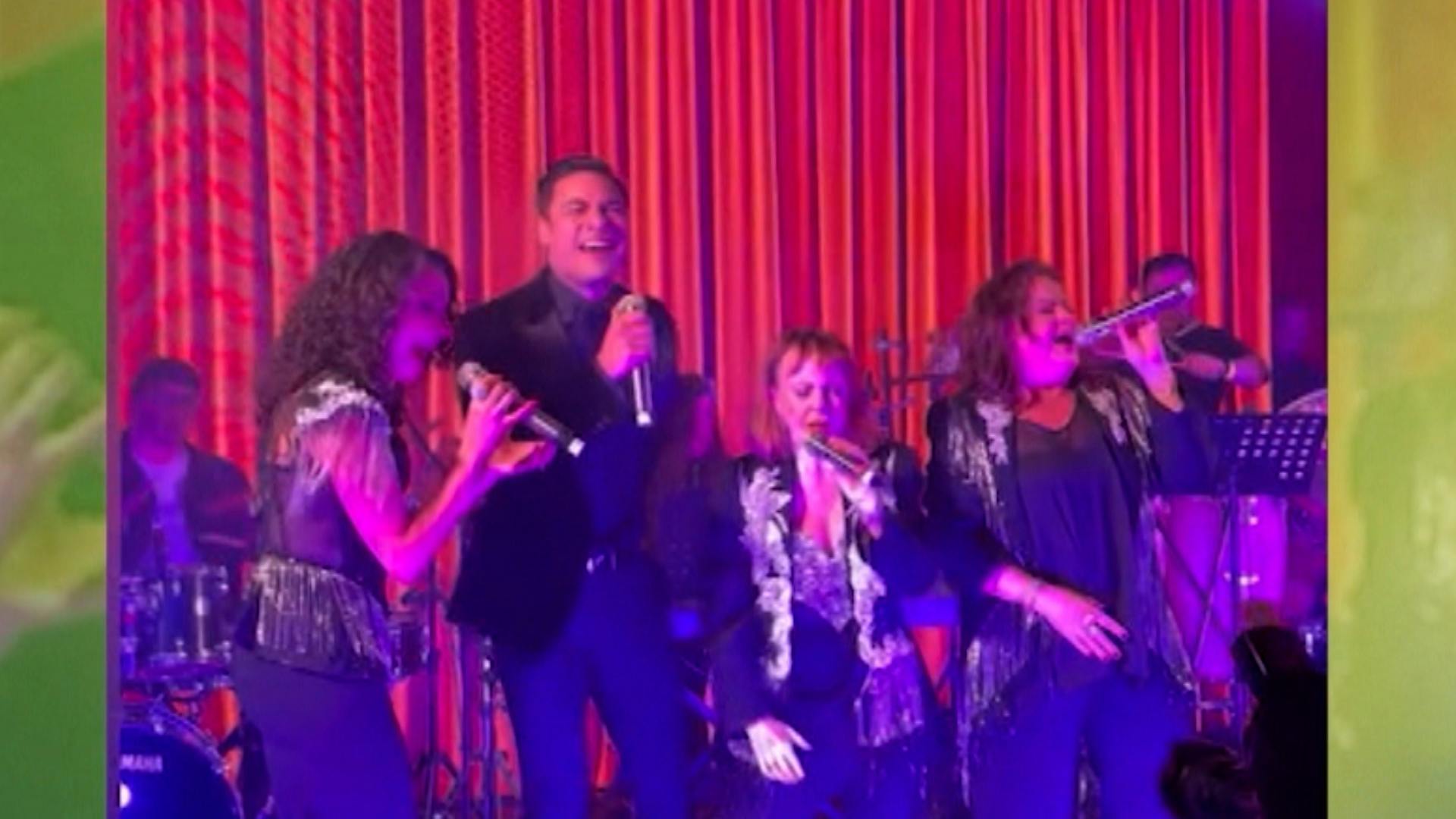 Carlos Rivera celebró en grande su cumpleaños 40 rodeado de amigos 