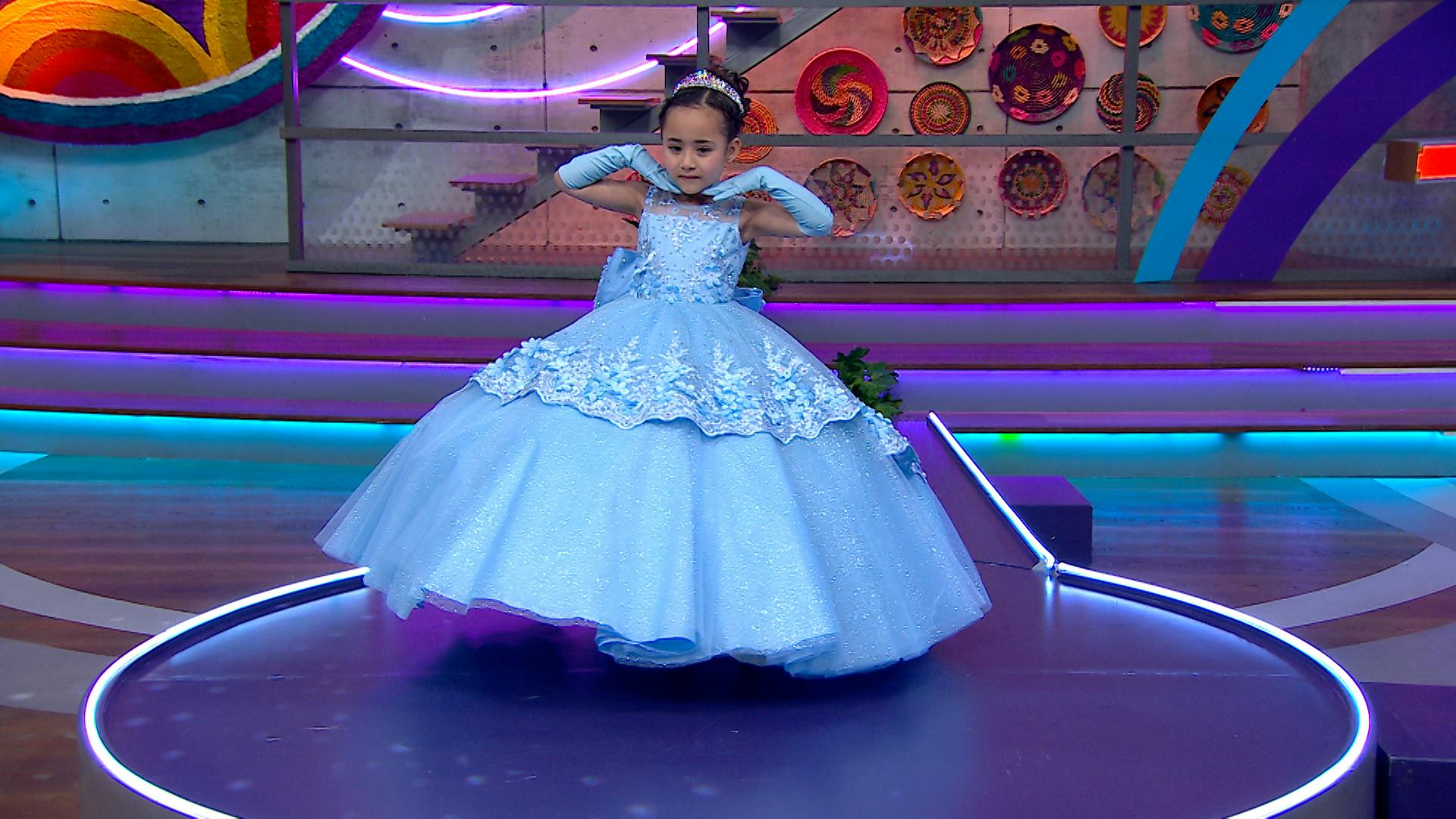 ¡Como princesas! Pasarela de vestidos primaverales infantiles para fiesta