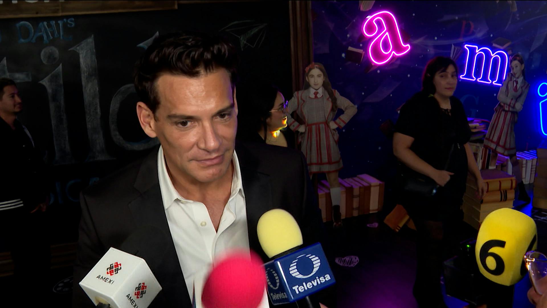 ¿Sin broncas? Cristián de la Fuente se resigna a perder su moto y Arturo Carmona le ofrece una de las suyas